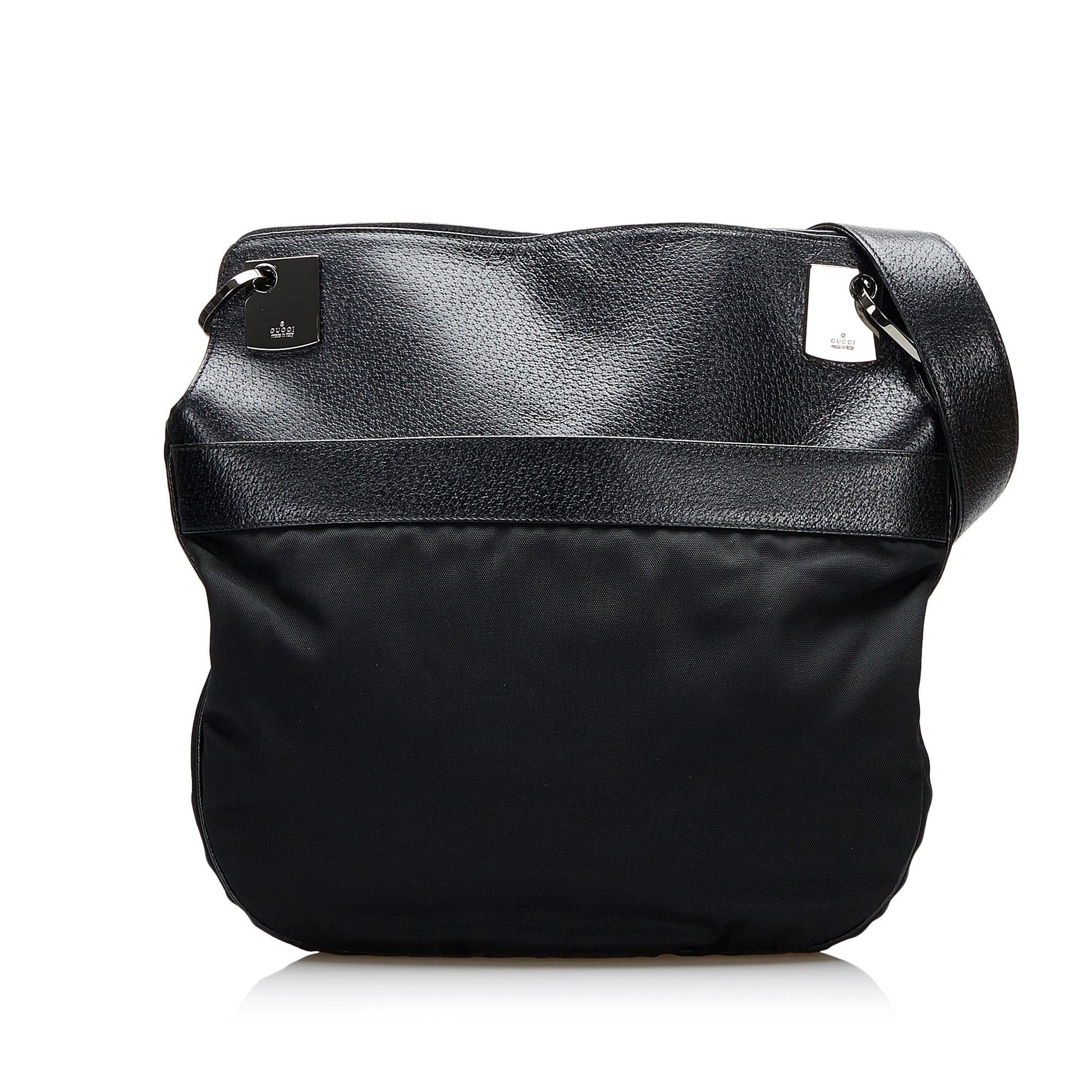 Gucci Canvas Shoulder Bag (SHG-AYY4CR)