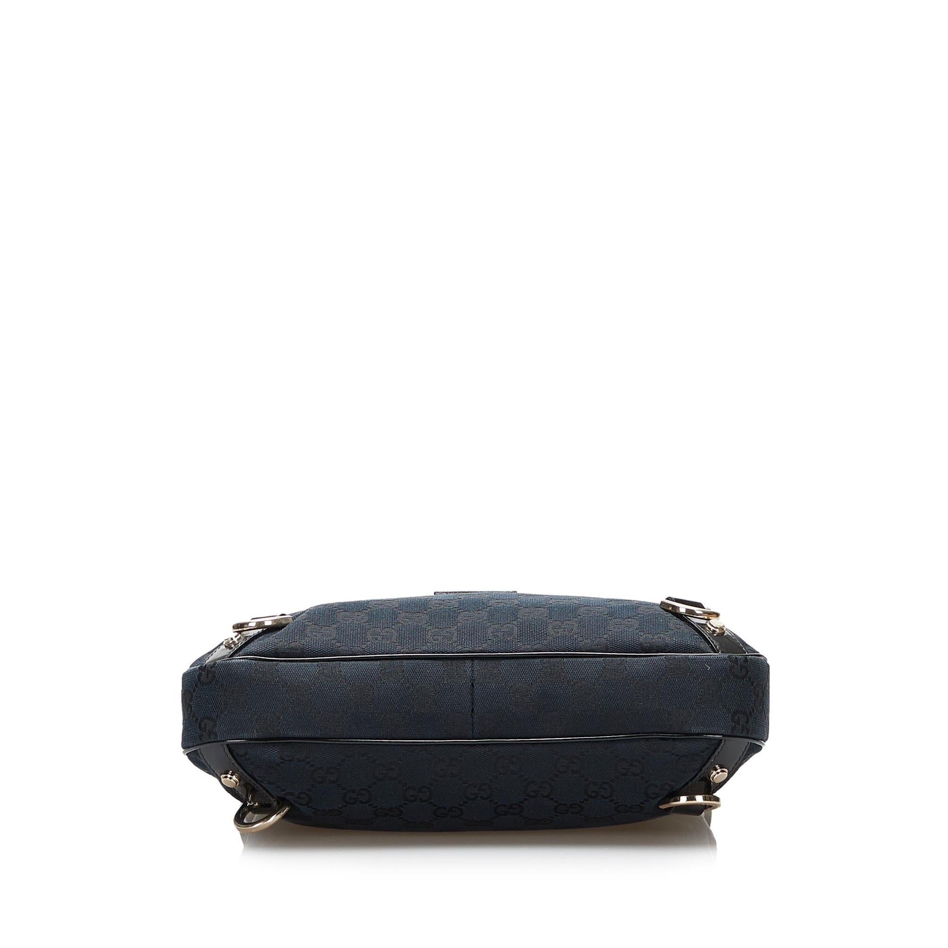 Gucci GG Canvas Abbey D-Ring Shoulder Bag (SHG-Q2yDex)