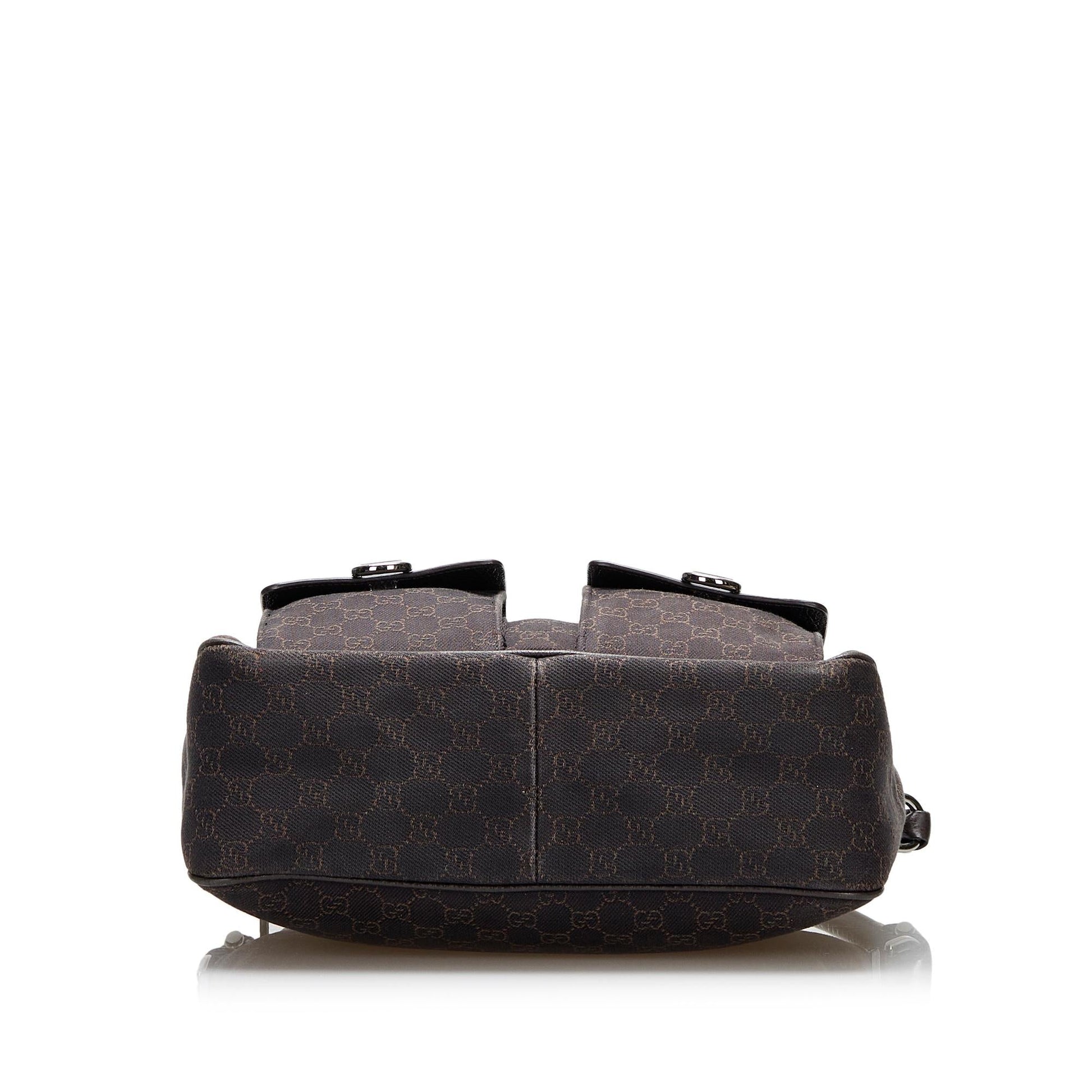 Gucci GG Canvas Abbey Shoulder Bag (SHG-KQKkLI)