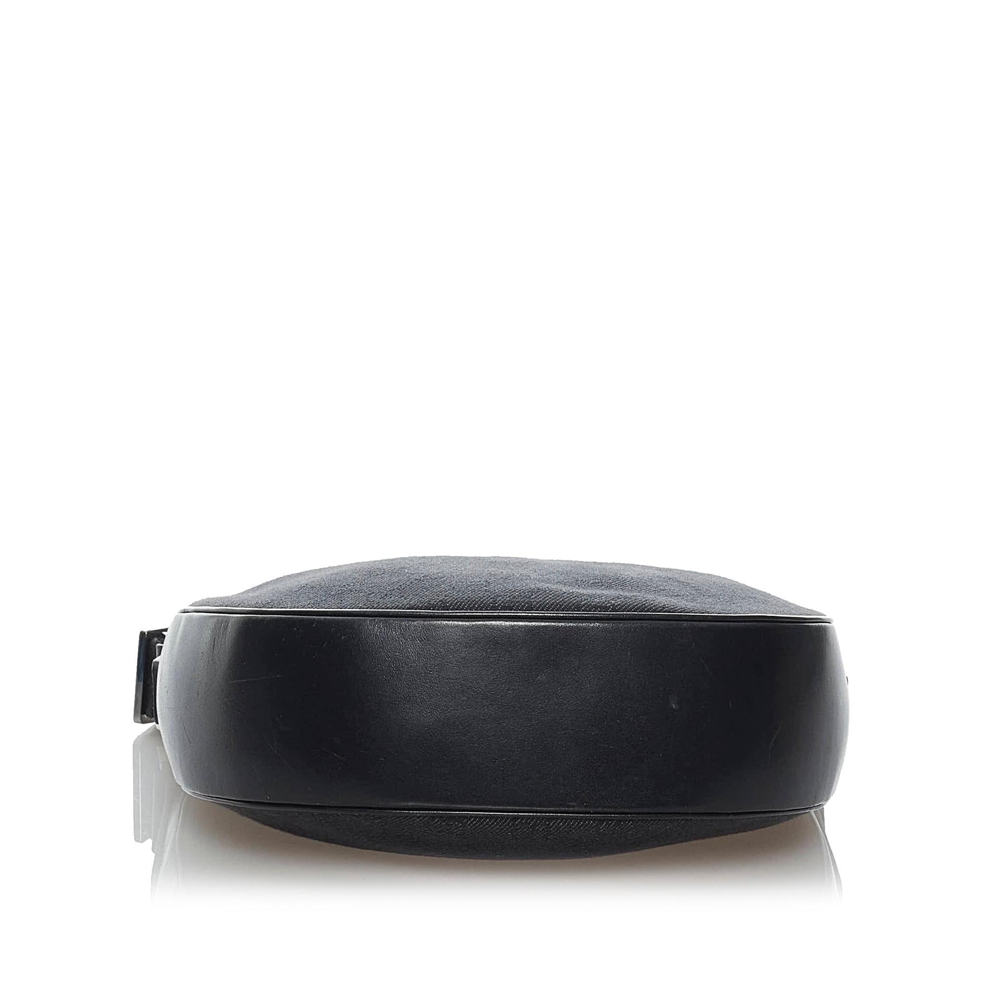 Gucci Canvas Crossbody Style 9