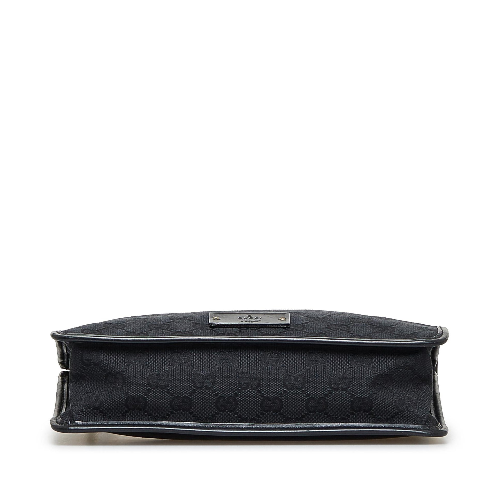 Gucci GG Canvas Crossbody Bag (SHG-fAj1LL)