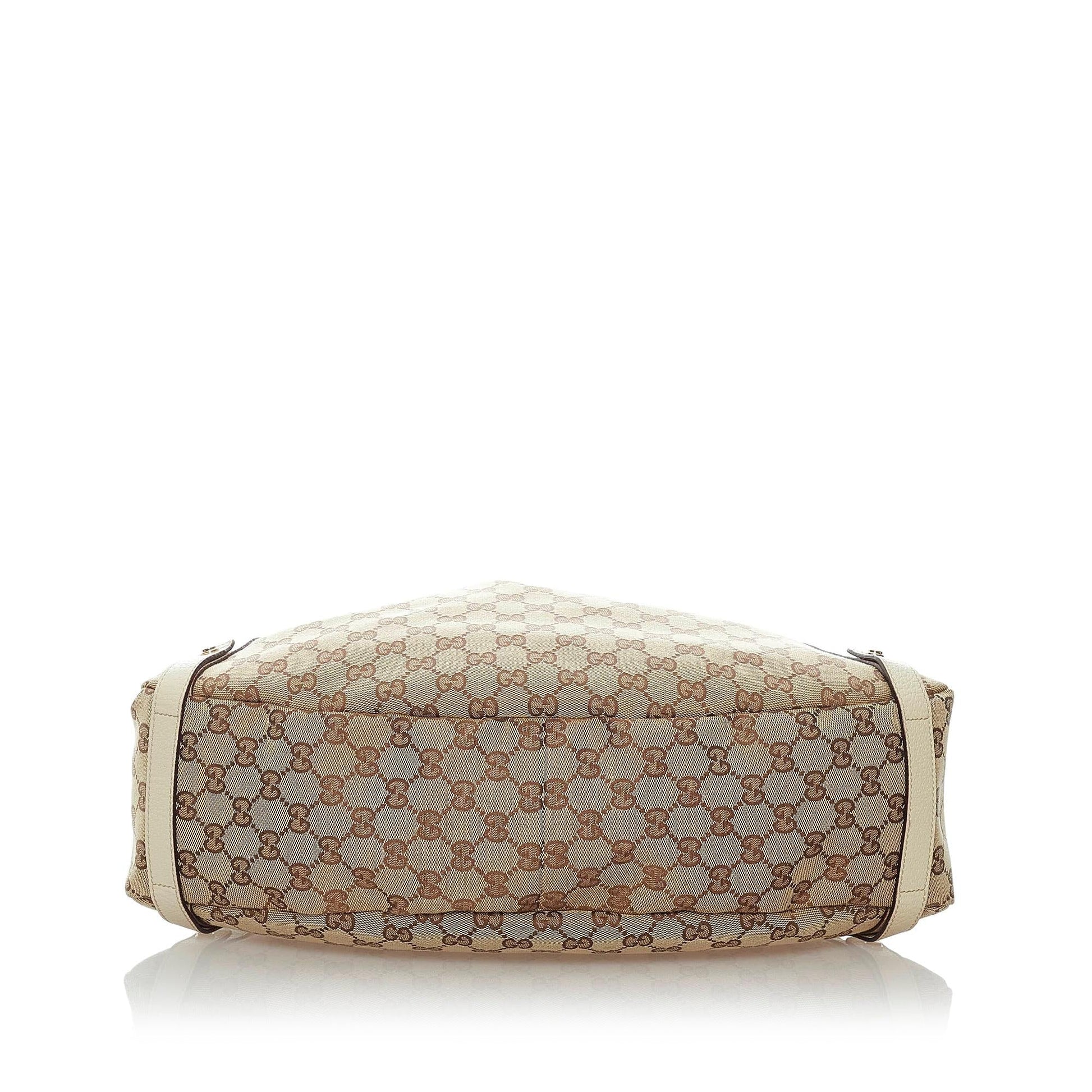 Gucci GG Canvas Pelham Shoulder Bag (SHG-32763)