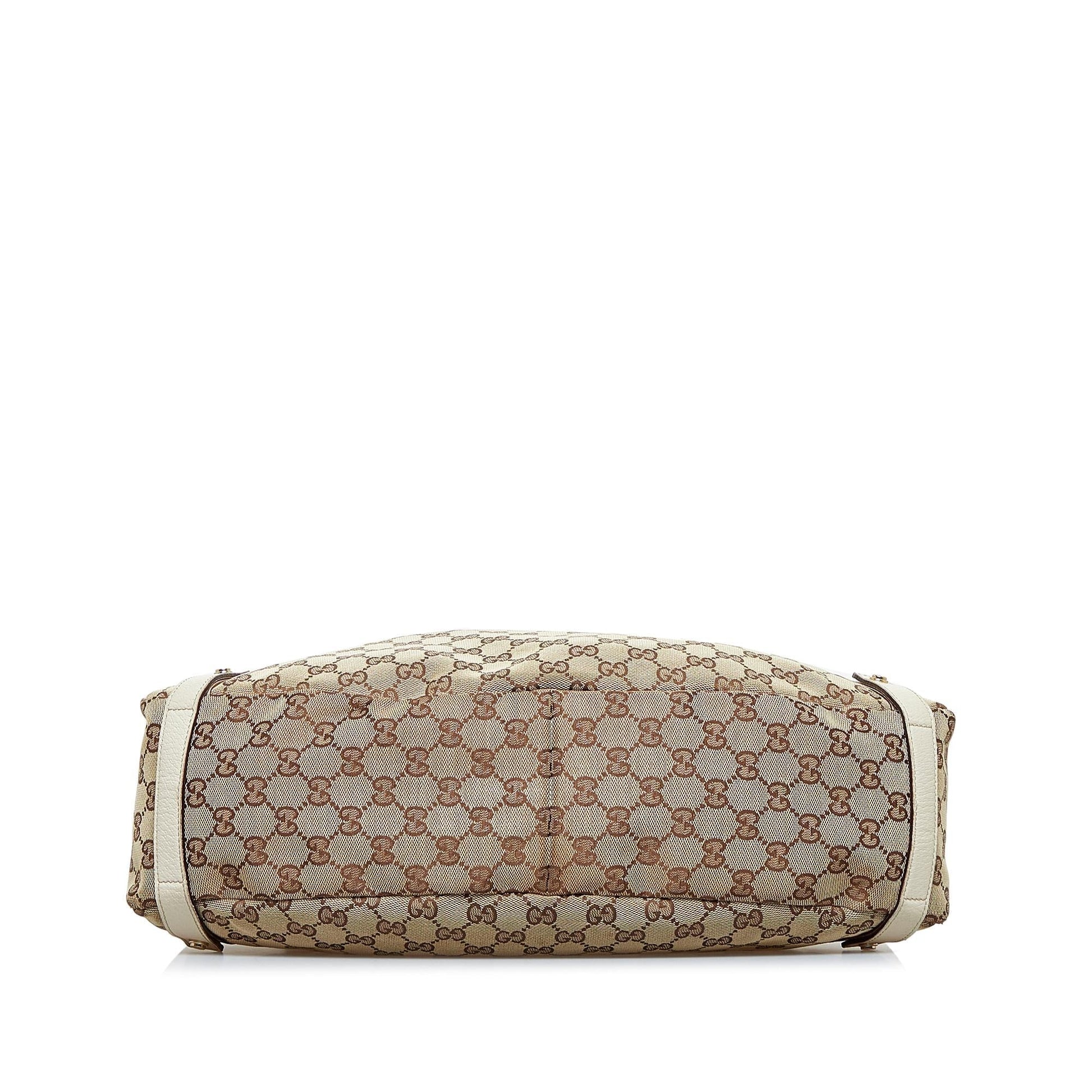 Gucci GG Canvas Pelham Shoulder Bag (SHG-R62bHz)