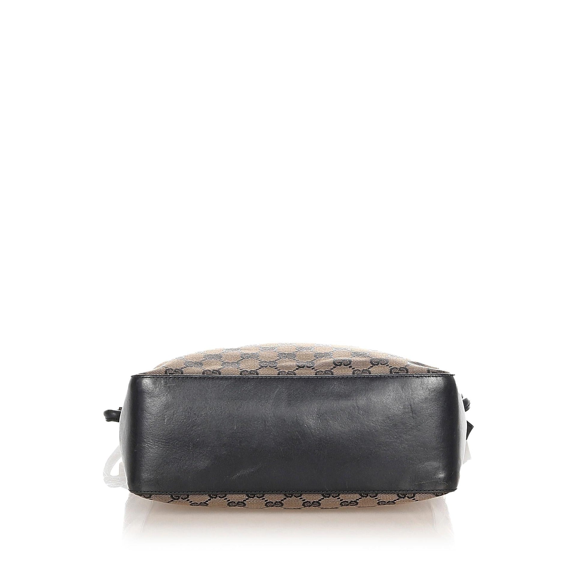 Gucci GG Canvas Shoulder Bag (SHG-20762)