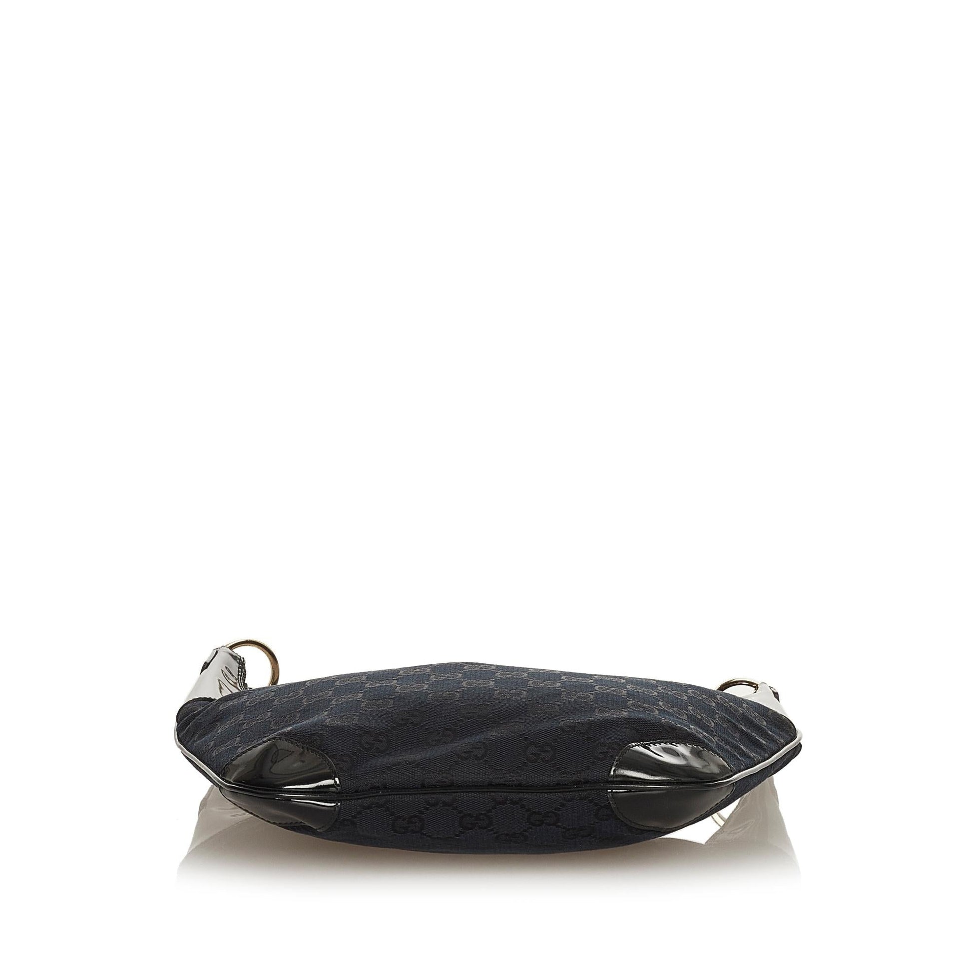 Gucci GG Canvas Shoulder Bag (SHG-25053)