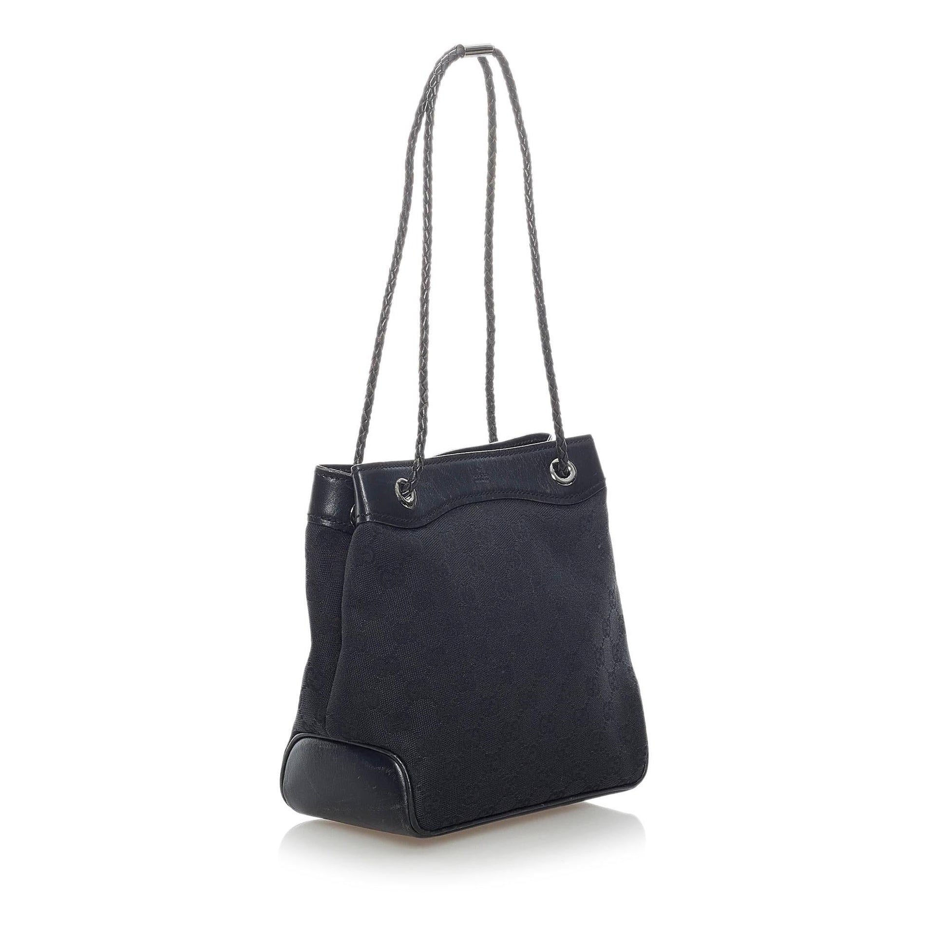 Gucci GG Canvas Shoulder Bag (SHG-32798)