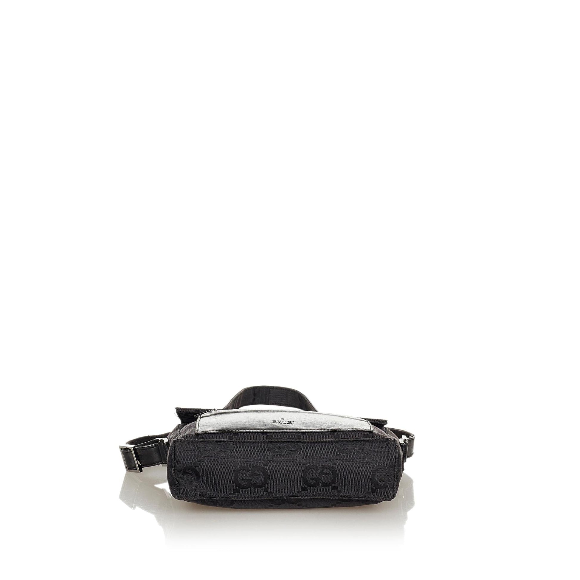 Gucci GG Canvas Shoulder Bag (SHG-36706)