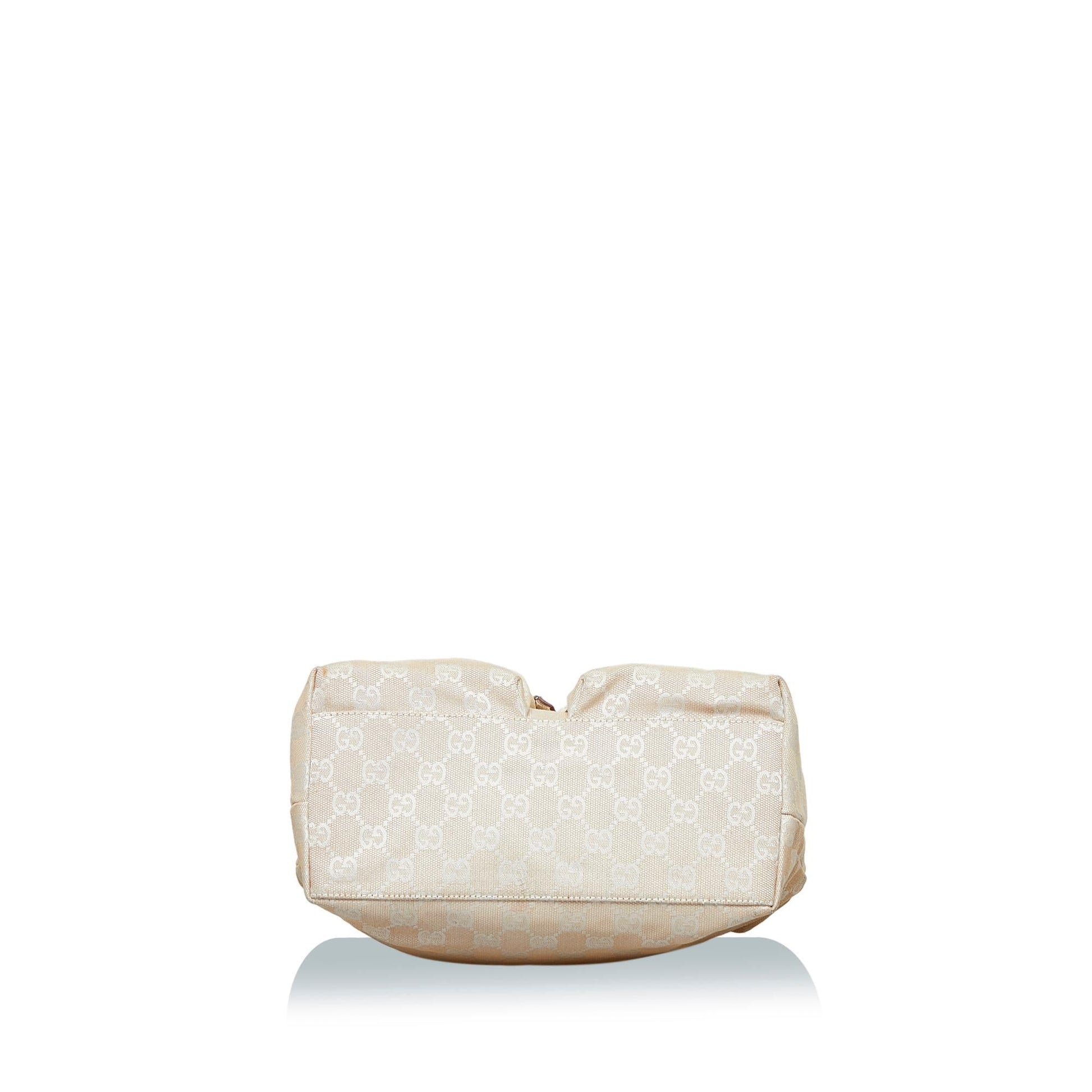 Gucci GG Canvas Shoulder Bag (SHG-iWqhNt)