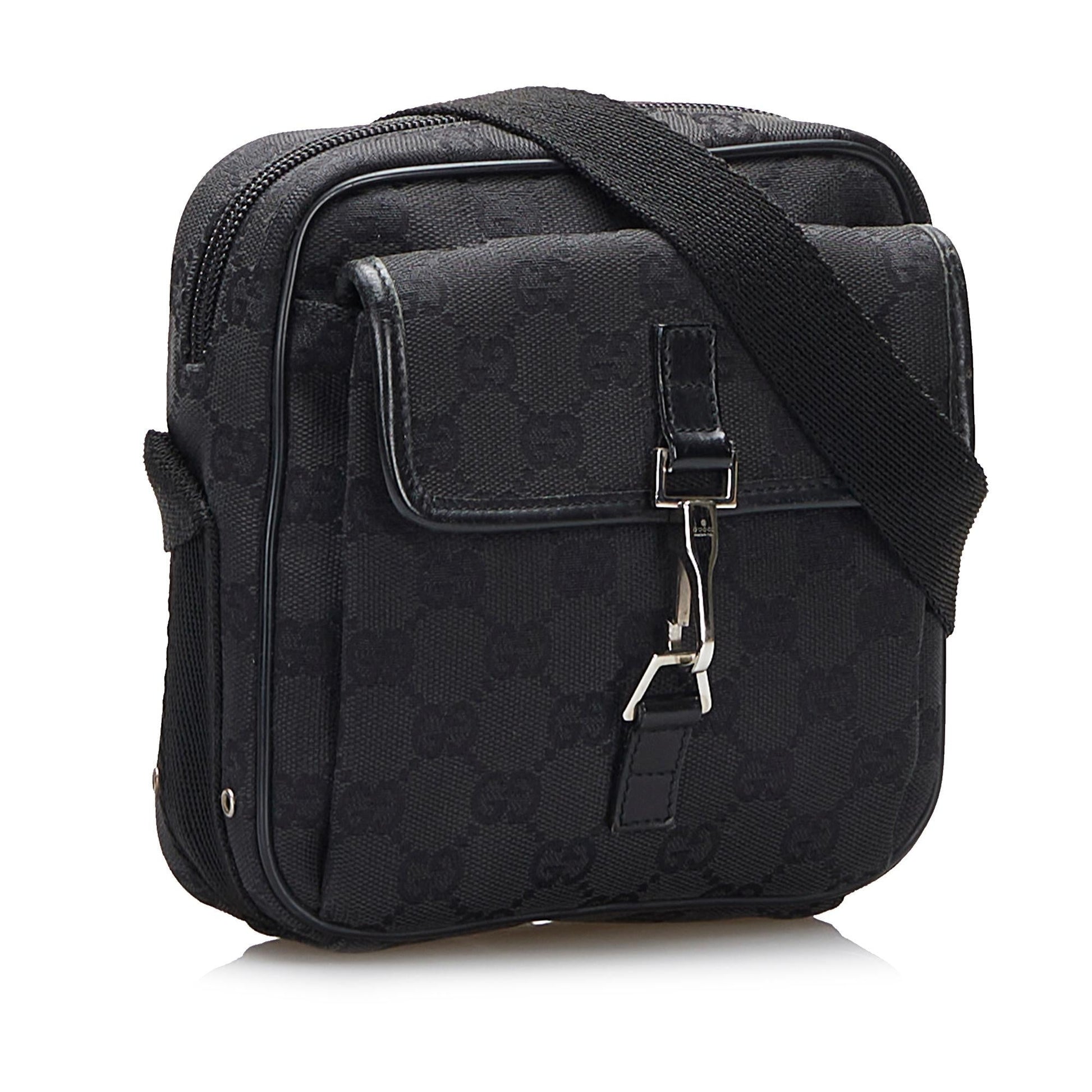 Gucci GG Canvas Shoulder Bag (SHG-9i1J2n)