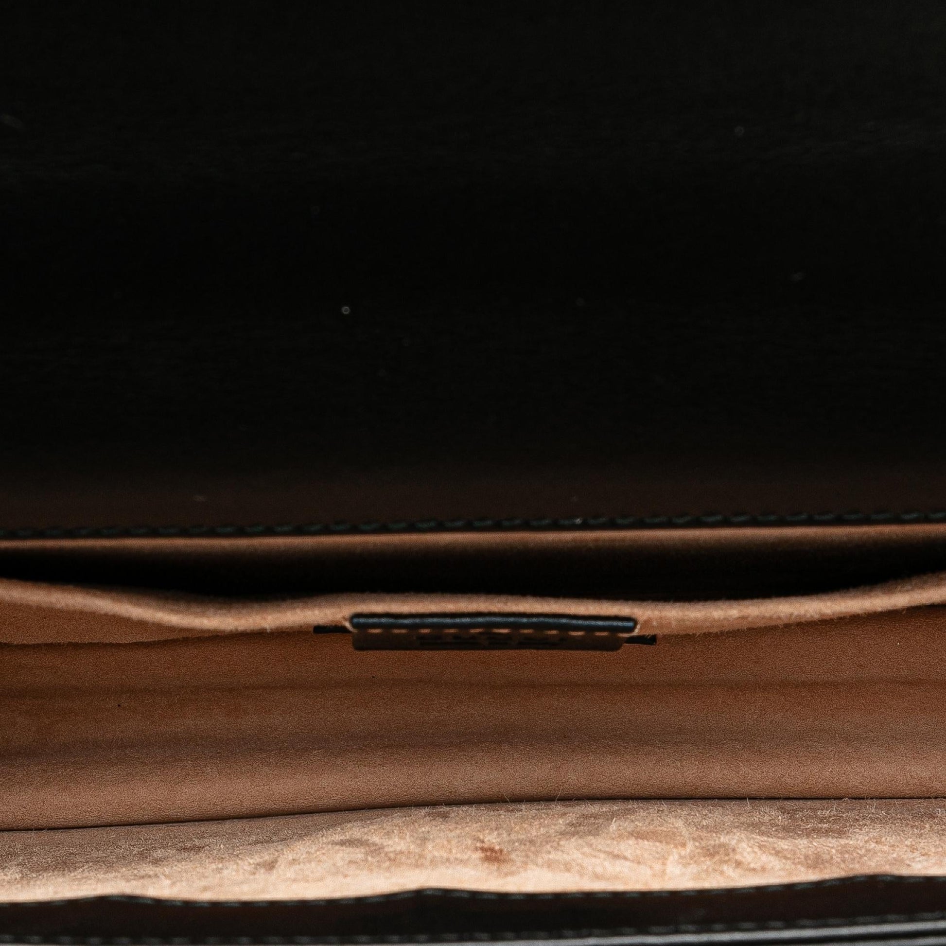 Gucci GG Marmont Leather Ribbon Crossbody (SHG-8Fv04O)
