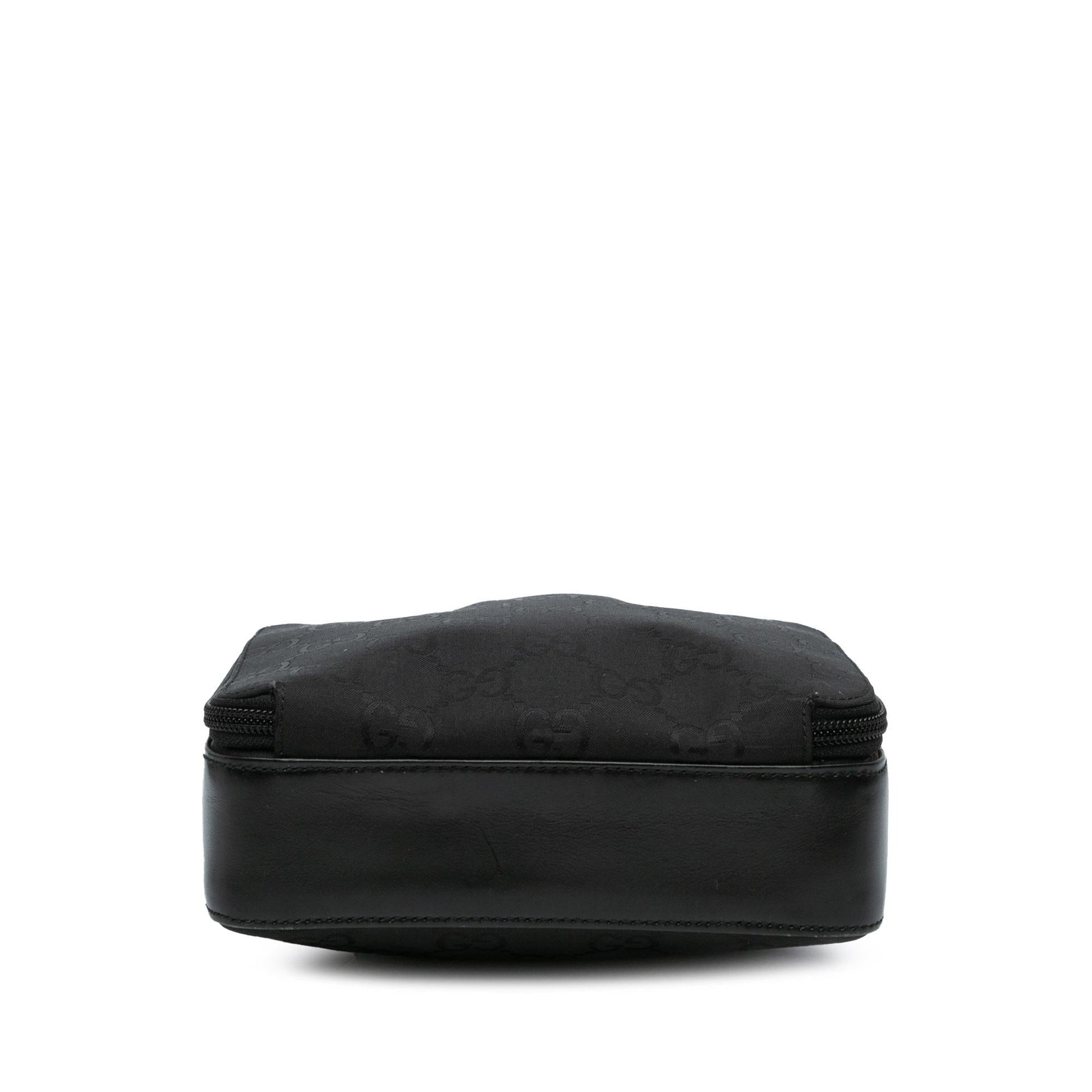 Gucci GG Nylon Crossbody (SHG-ScDtKo)