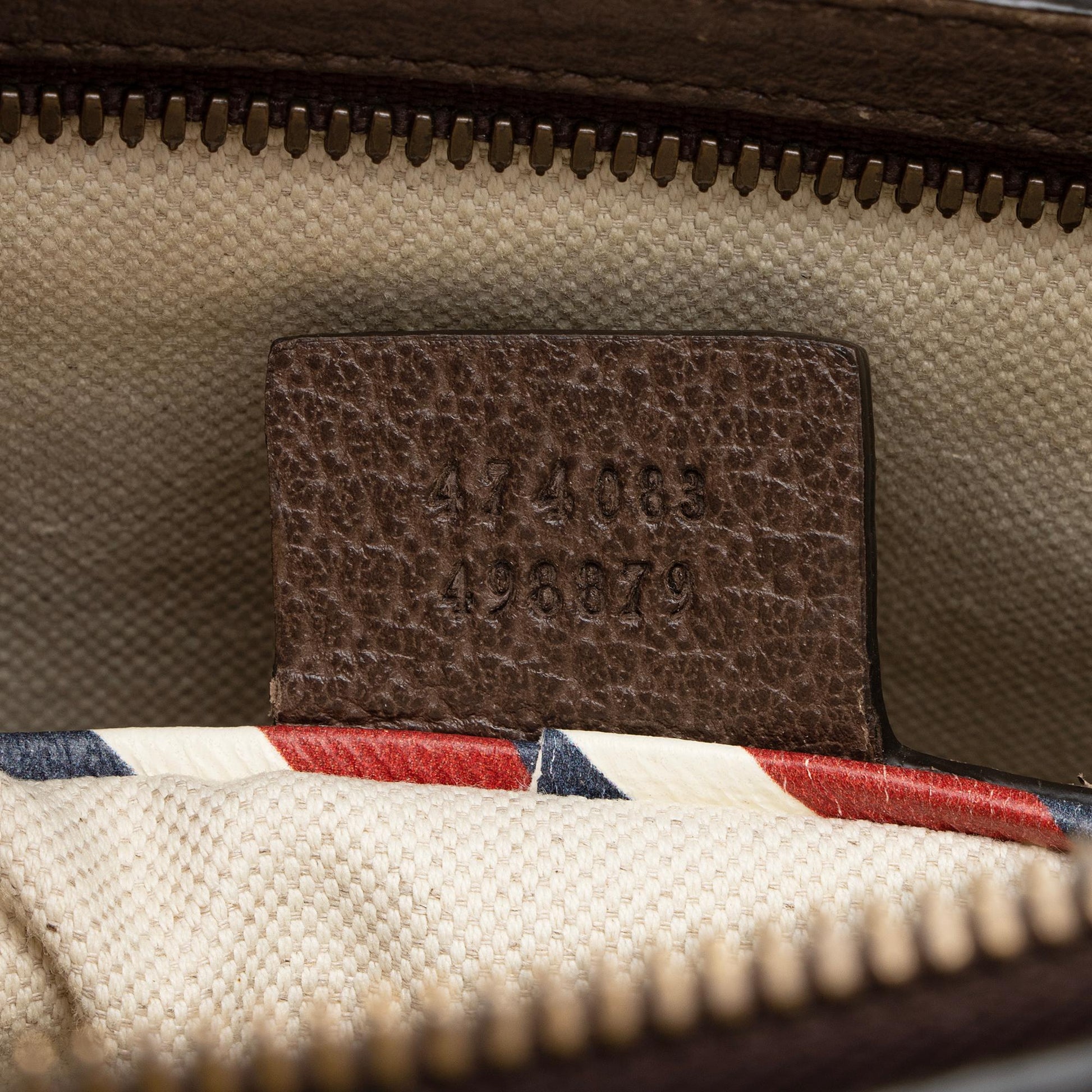 Gucci GG Supreme Courrier Messenger Clutch (SHF-pgZYso)