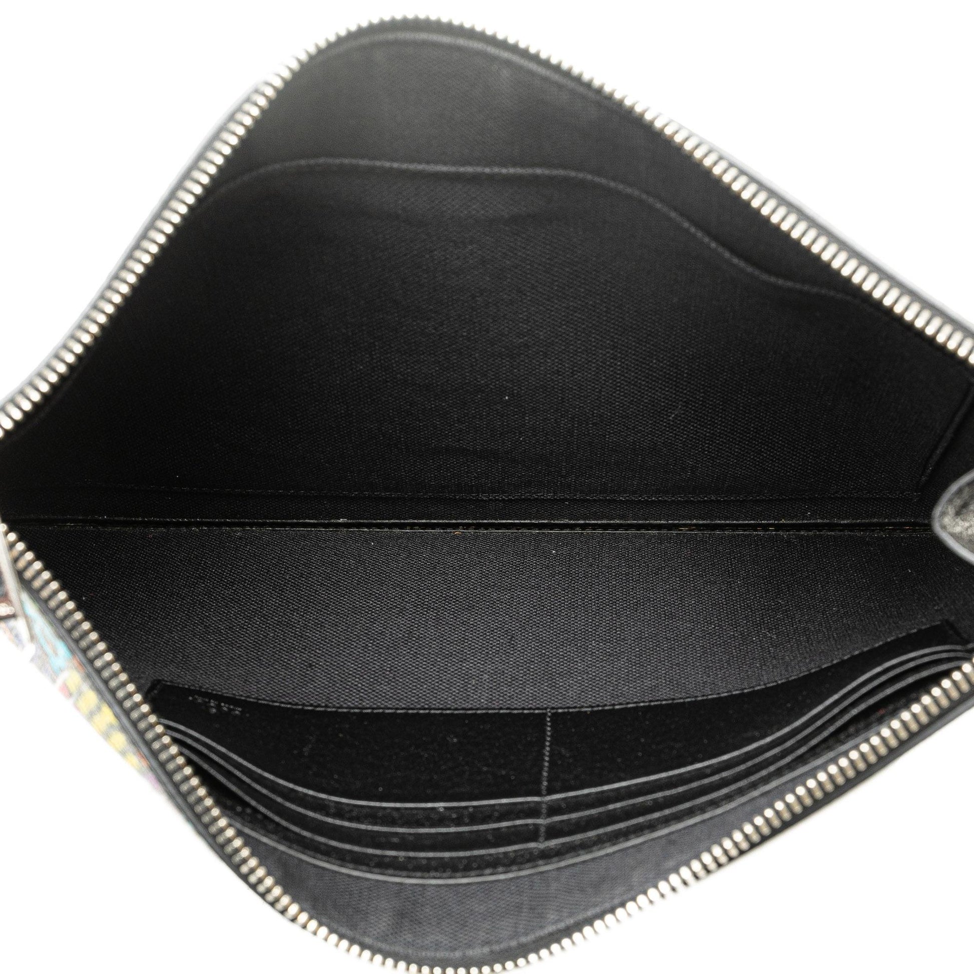 Gucci GG Supreme Psychedelic Zip Clutch
