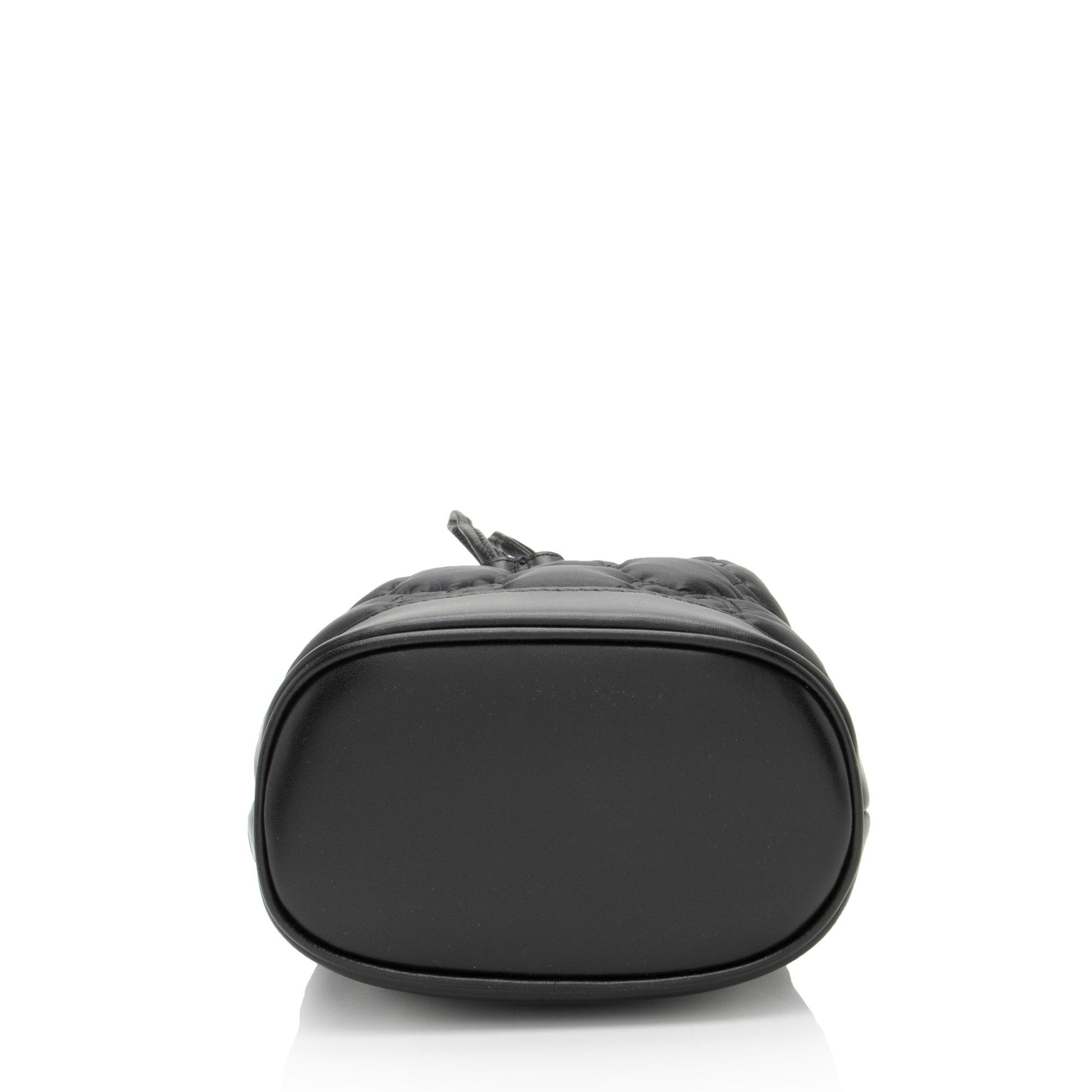Gucci Jumbo GG Matelasse Leather Bucket Bag