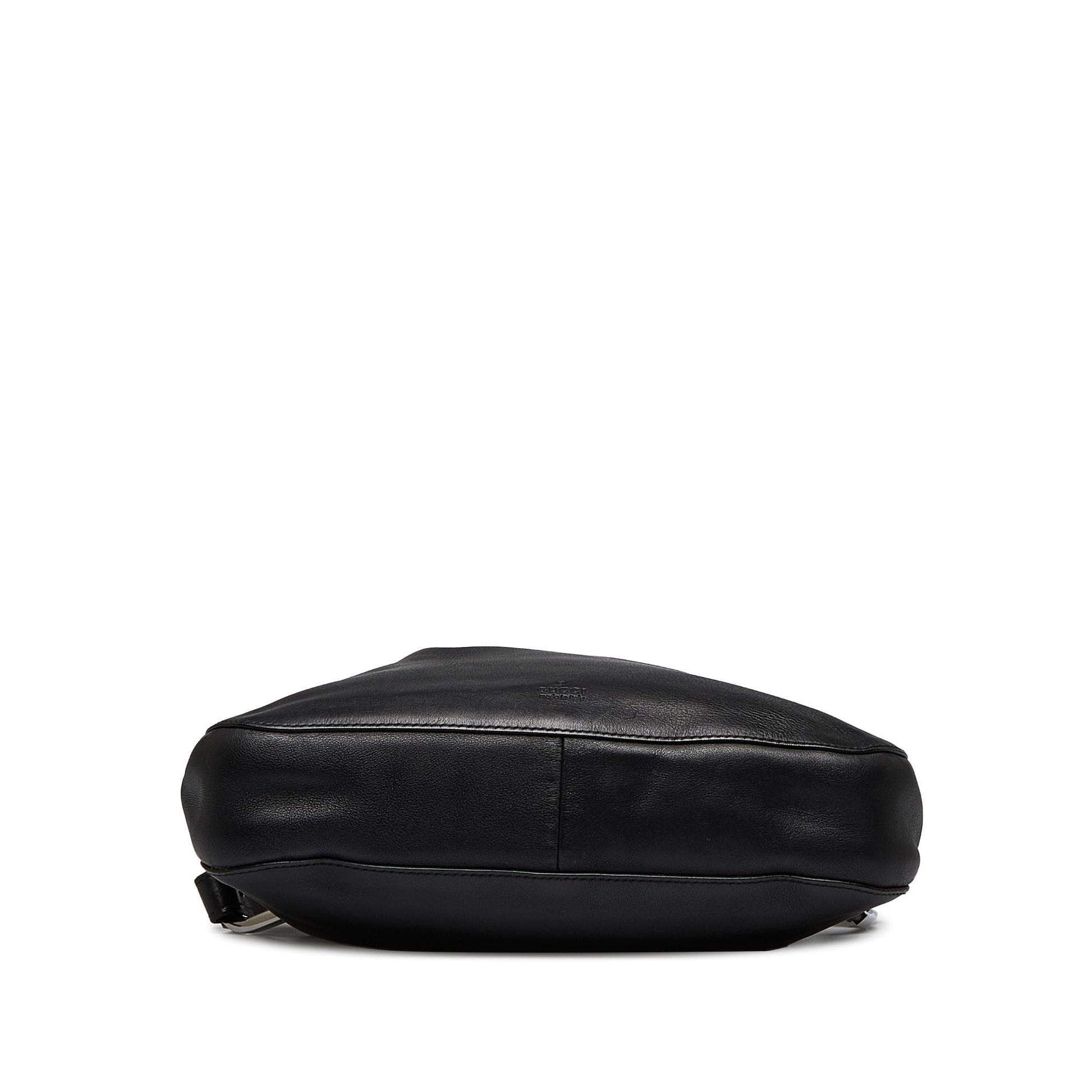Gucci Leather Drawstring Shoulder Bag (SHG-RSAtpw)