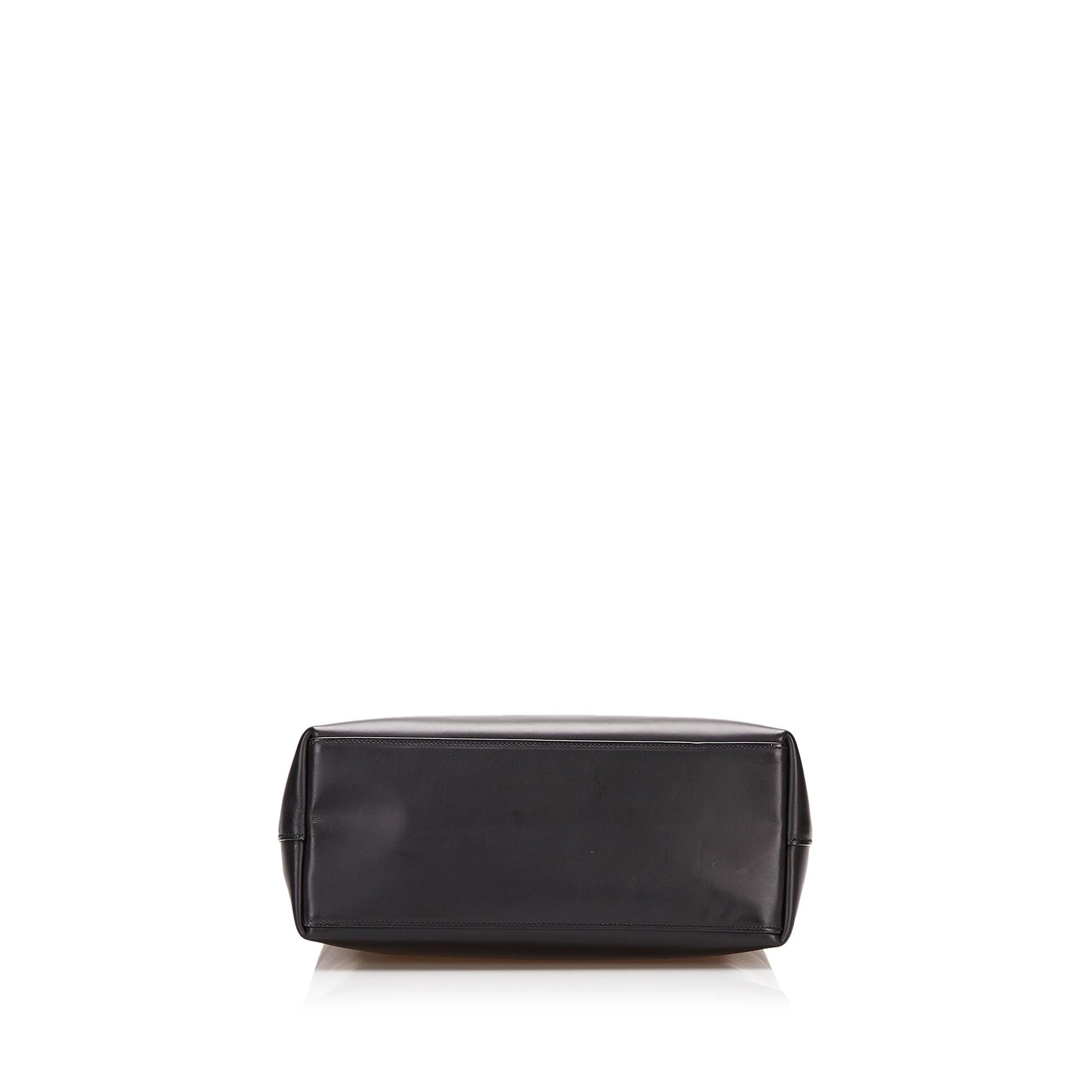 Gucci Leather shoulder Bag (SHG-35496)