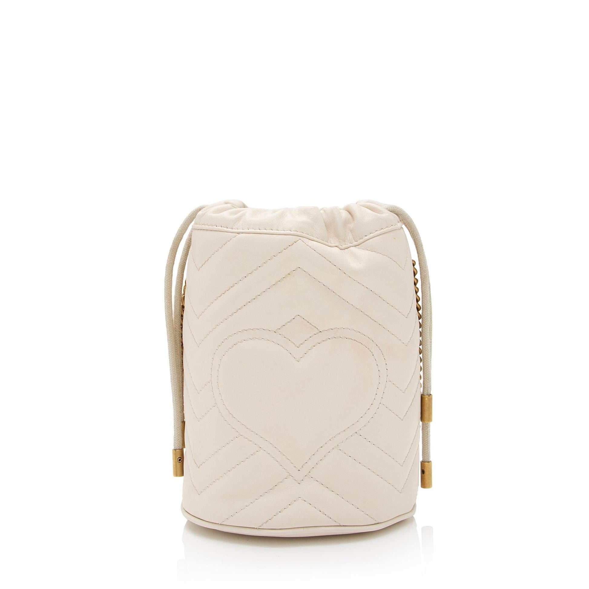 Gucci Matelasse Leather GG Marmont Mini Bucket Bag (SHF-)