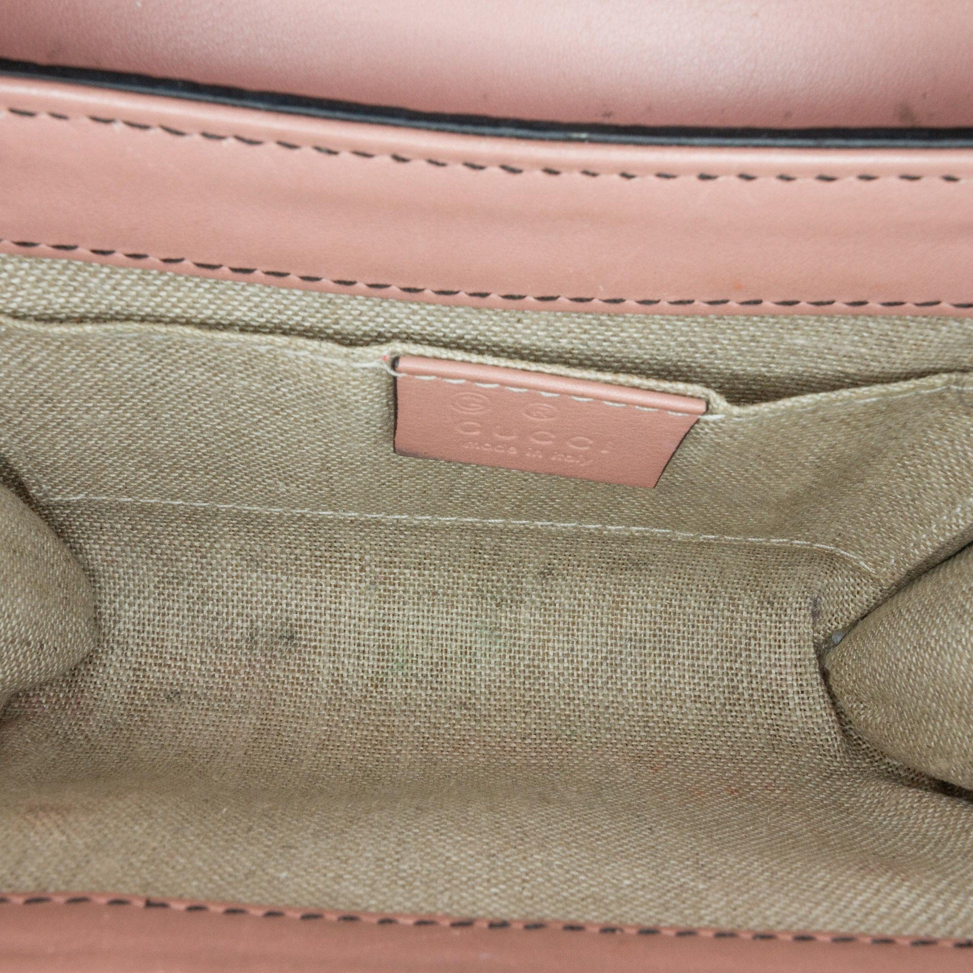 Gucci Mini Microguccissima Emily Crossbody Bag (SHG-KWTiRm)