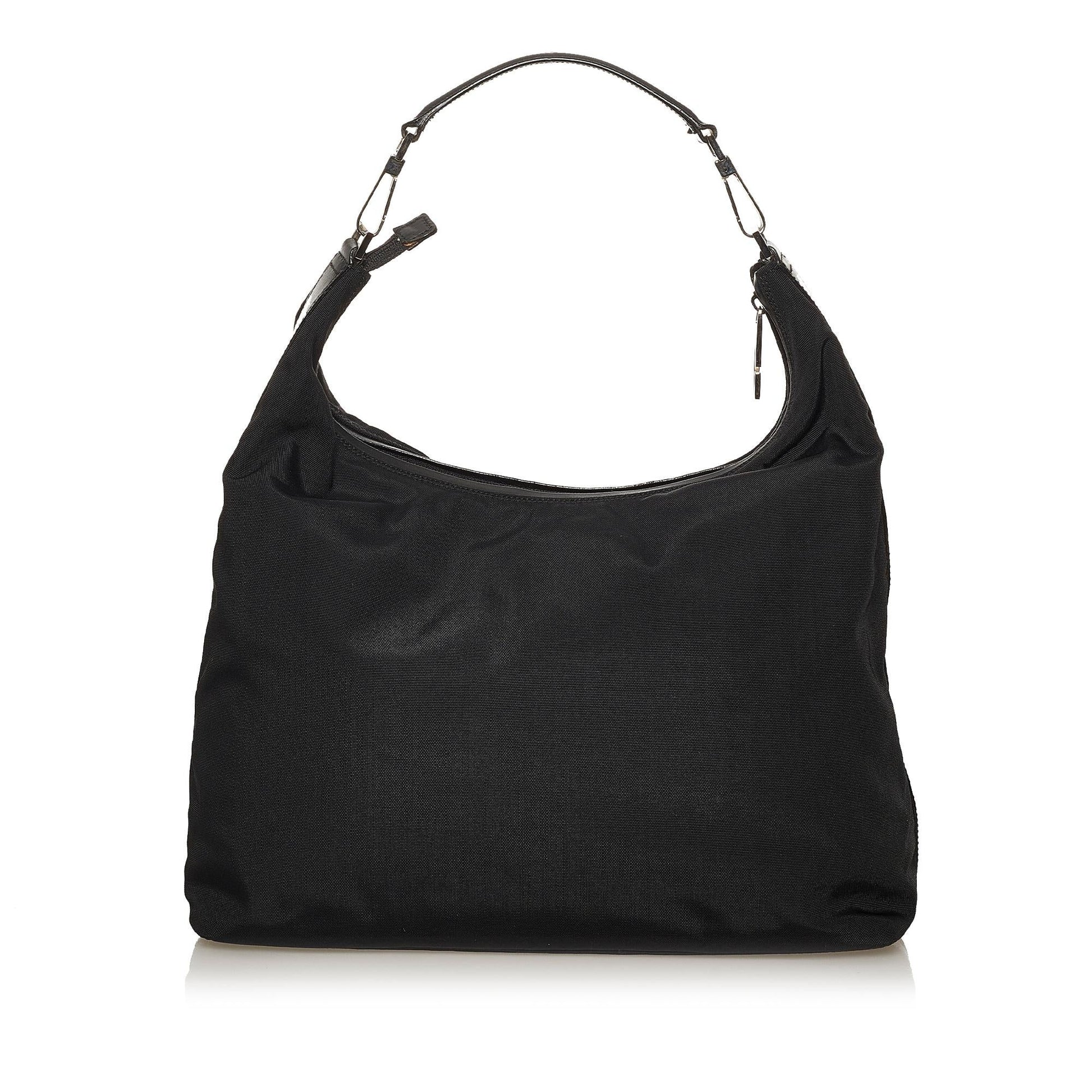 Gucci Nylon Shoulder Bag (SHG-29187)