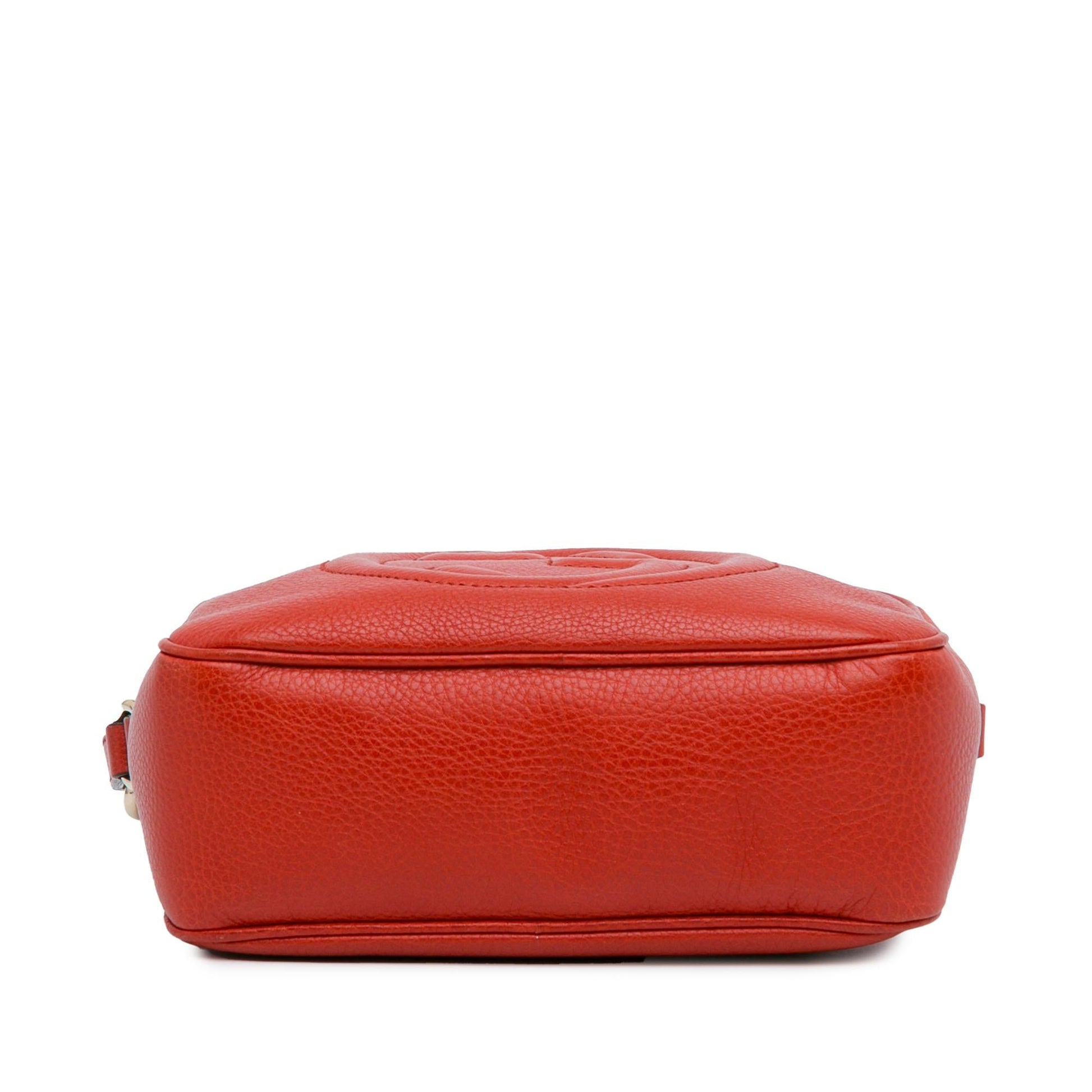 Gucci Small Leather Soho Disco Crossbody (SHG-FzQeKi)