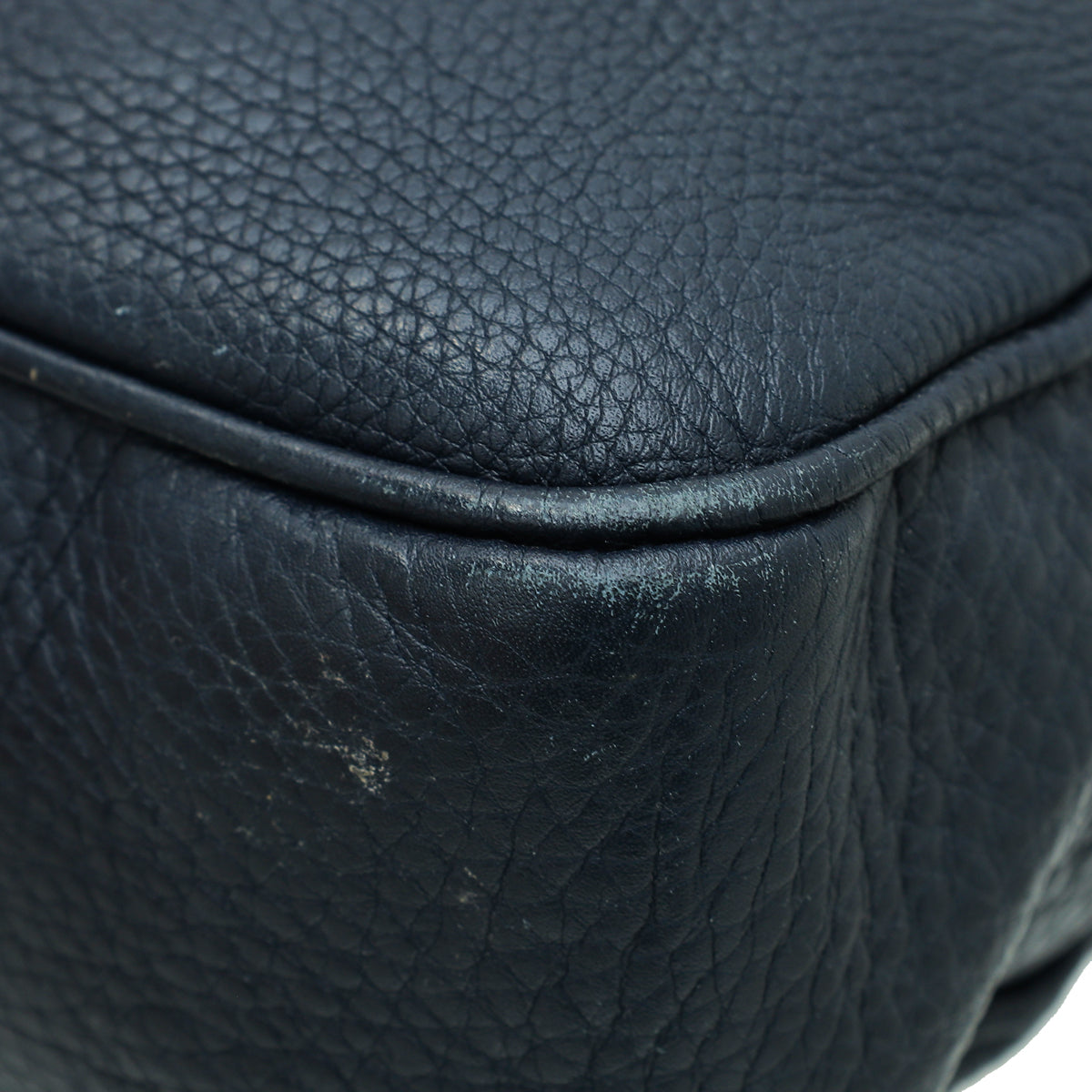 Gucci Chain Leather Shoulder Bag
