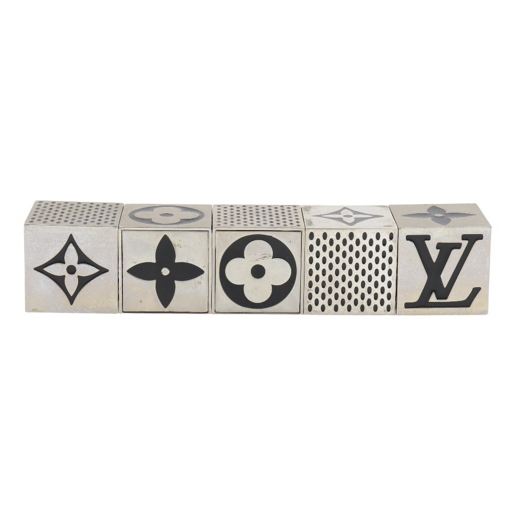 LOUIS VUITTON Other miscellaneous goods magnet Silver Table game Cube game mens(Unisex)