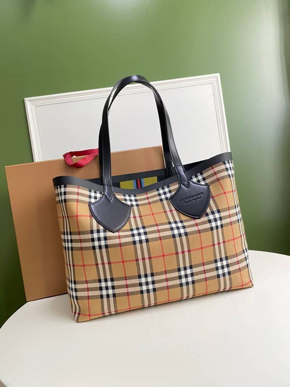 Burberry Giant Reversible Tote in Check- Black