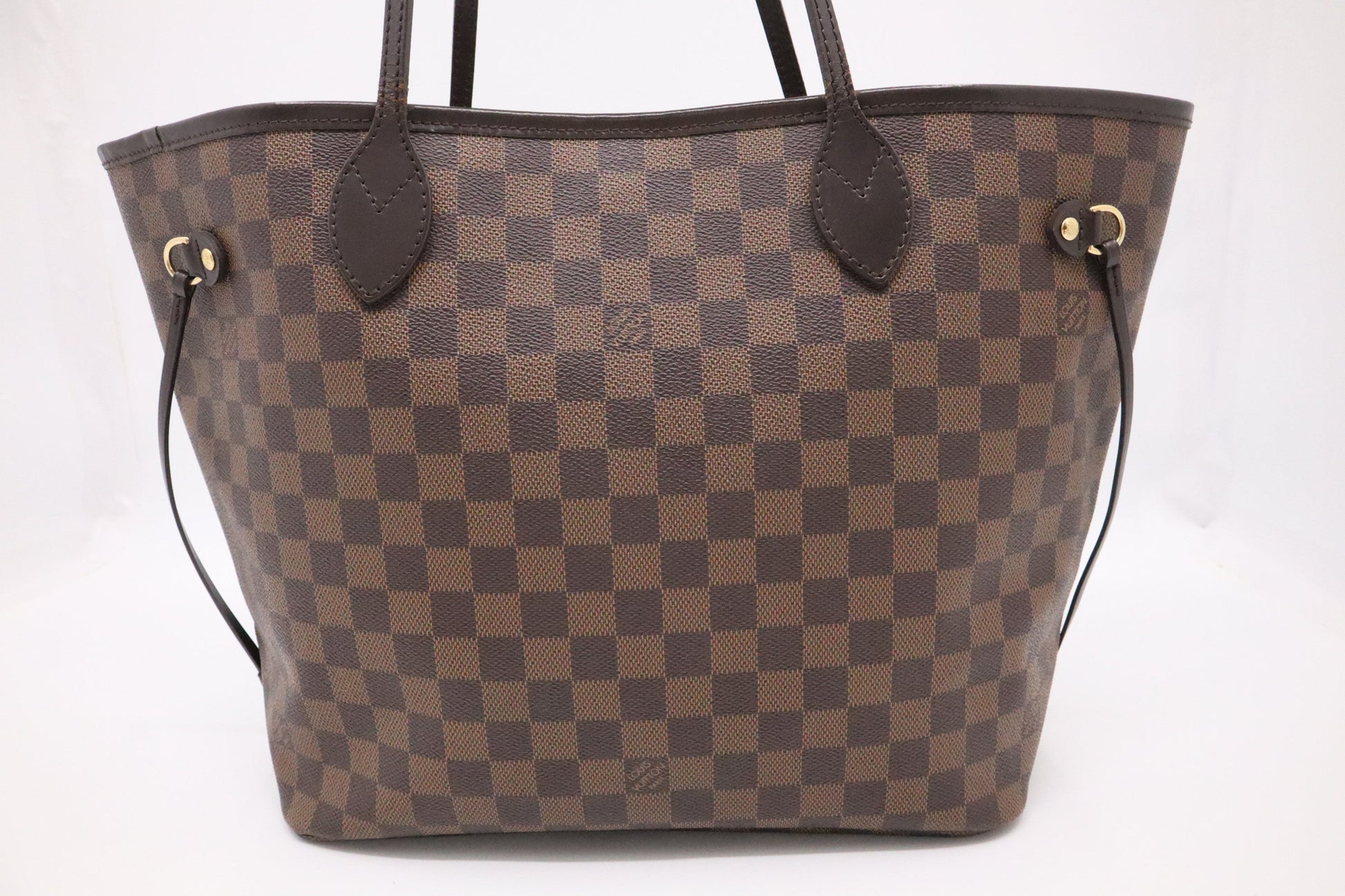 Louis Vuitton Neverfull MM in Damier Ebene Canvas