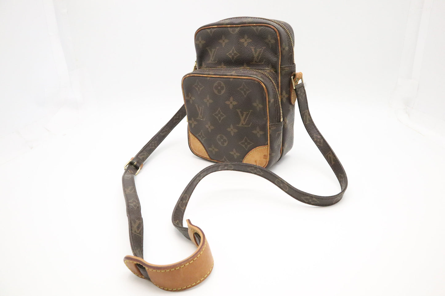 Louis Vuitton Amazone MM in Monogram Canvas
