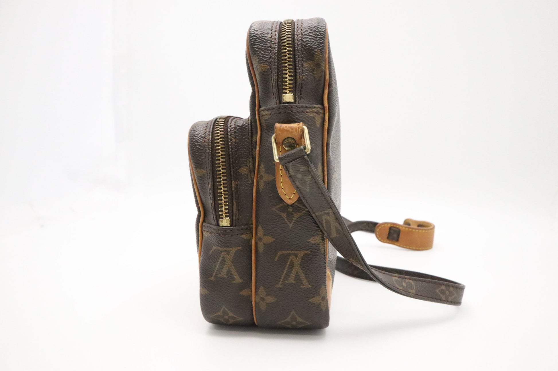 Louis Vuitton Amazone MM in Monogram Canvas