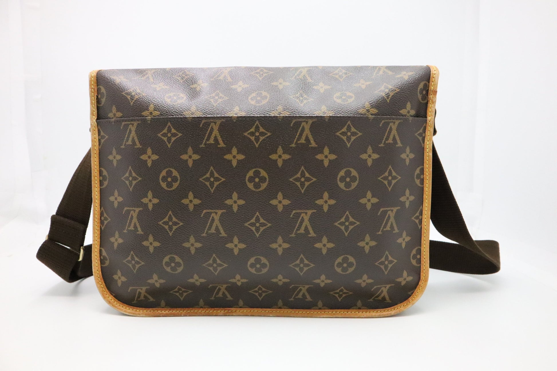 Louis Vuitton Bosphore GM Messenger Bag in Monogram Canvas