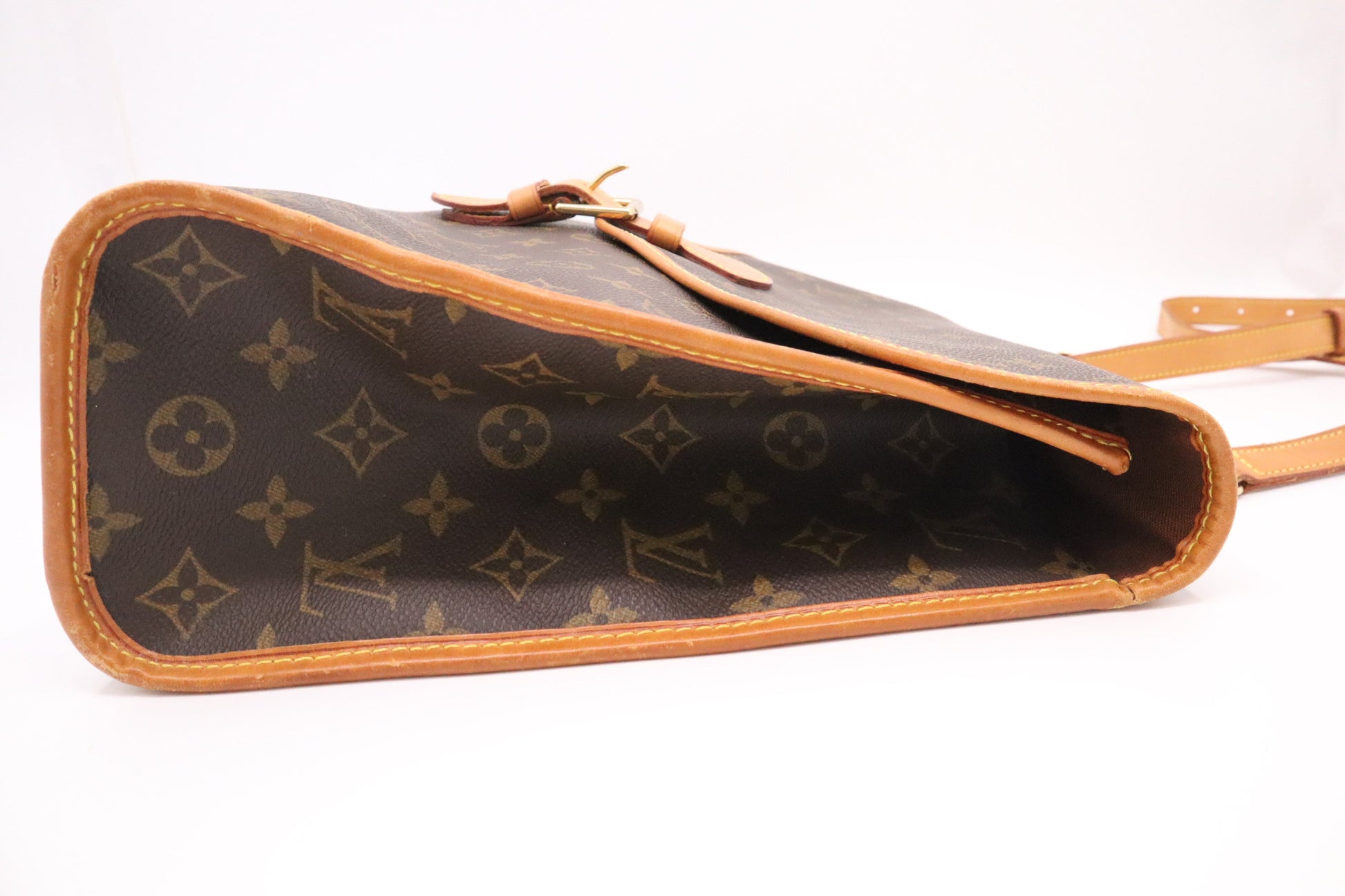 Louis Vuitton Bel Air GM in Monogram Canvas
