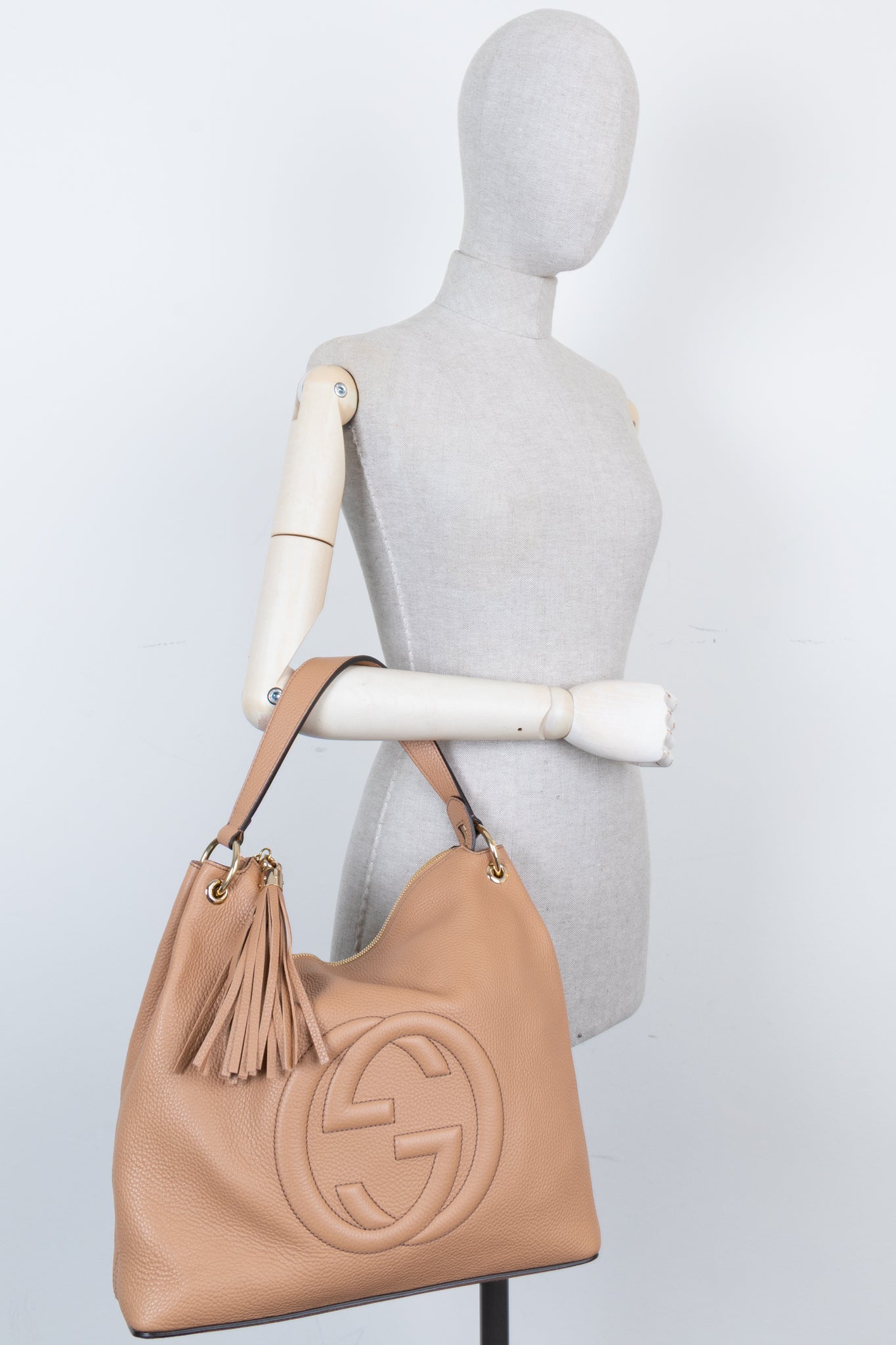 GUCCI Soho Tassel Hobo Bag Beige