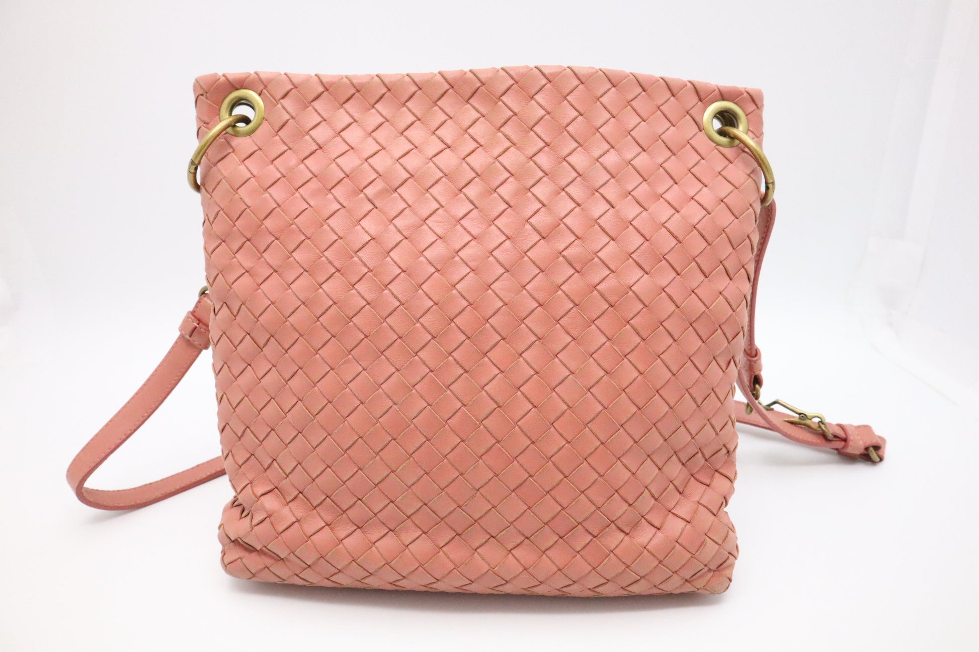 Bottega Veneta Crossbody in Salmon Pink Intrecciato Leather