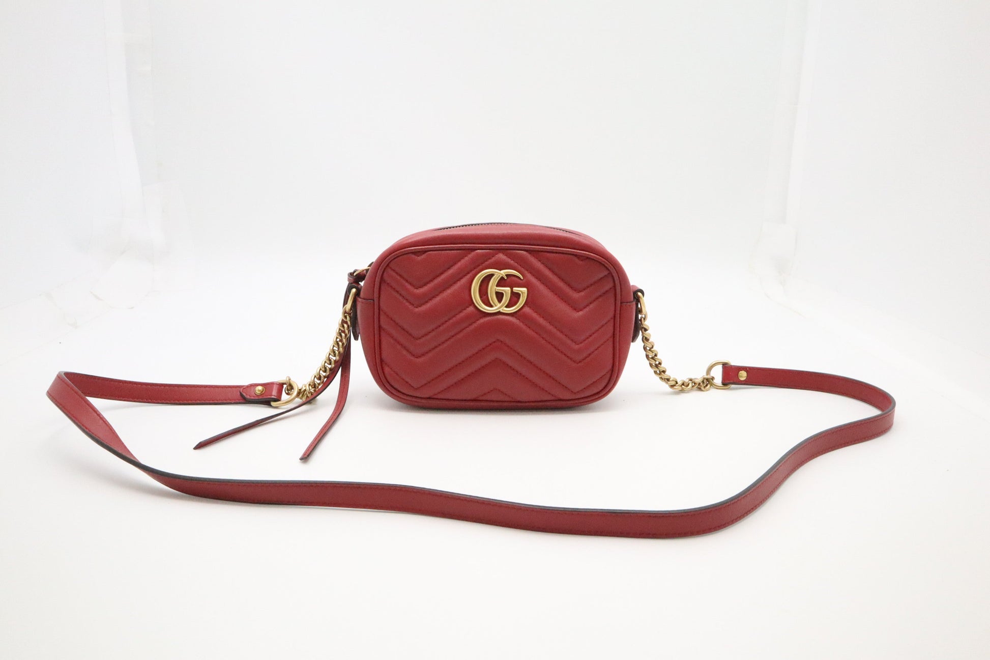 Gucci Marmont Mini Shoulder Bag in Red Leather