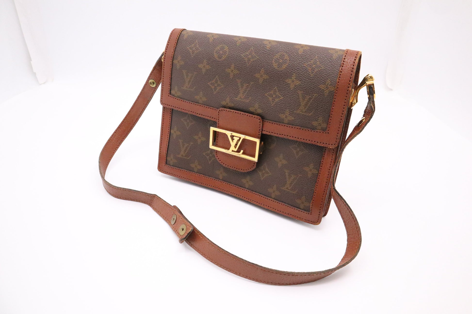Louis Vuitton Sac Dauphine in Monogram Canvas