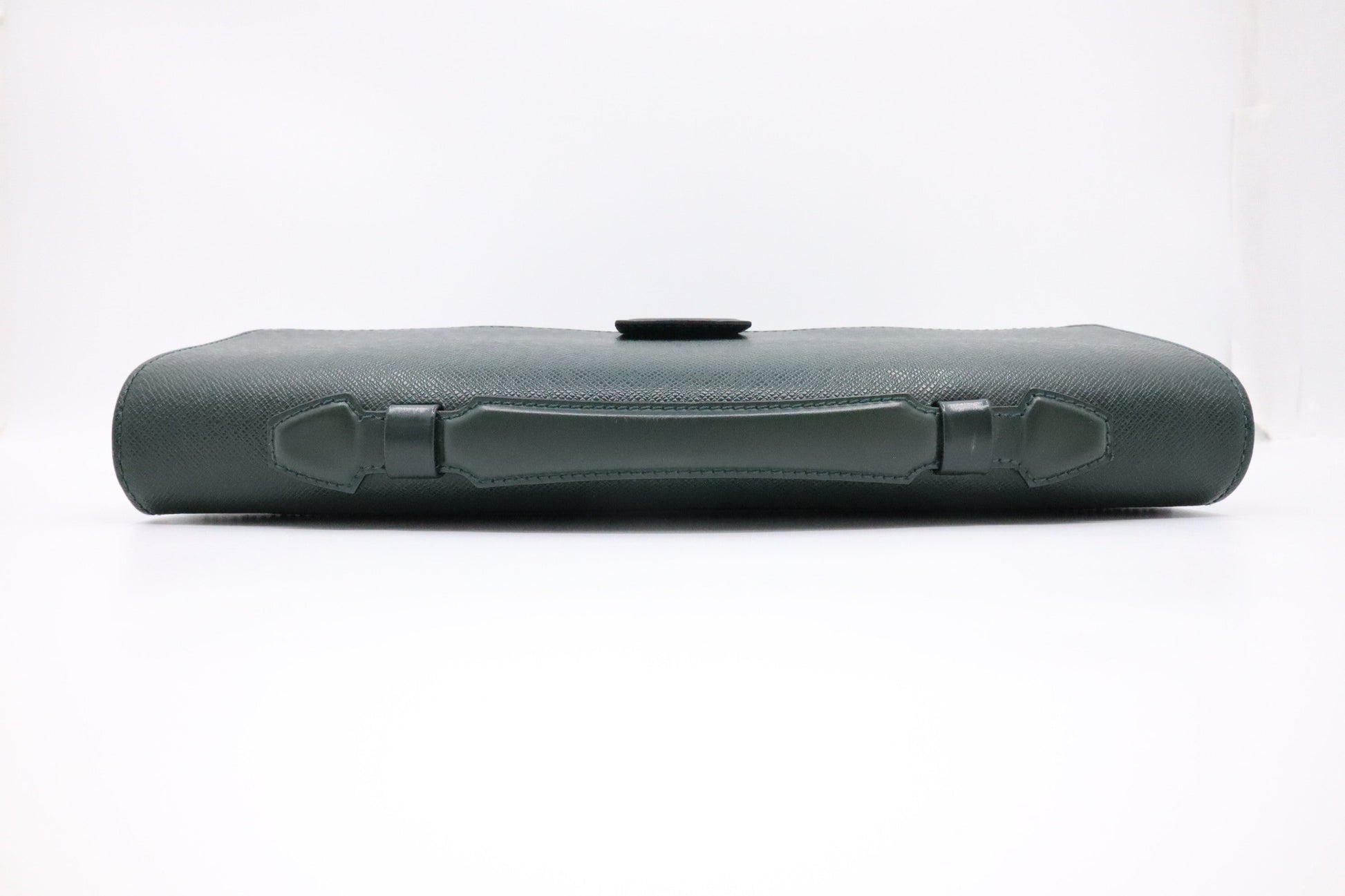Louis Vuitton Briefcase in Green Taiga Leather
