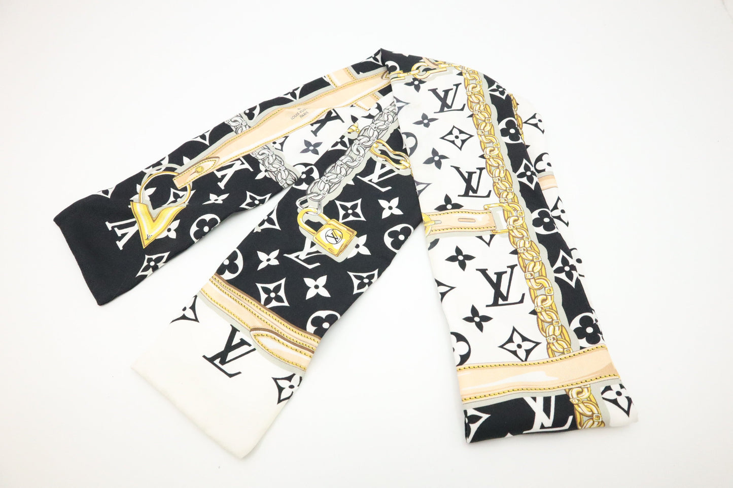Louis Vuitton Confidential Bandeau in Black & White Silk