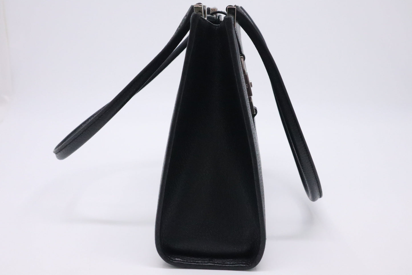 Gucci Jackie Shoulder Bag in Black Leather