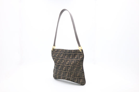 Fendi Shoulder Bag in Zucca Canvas