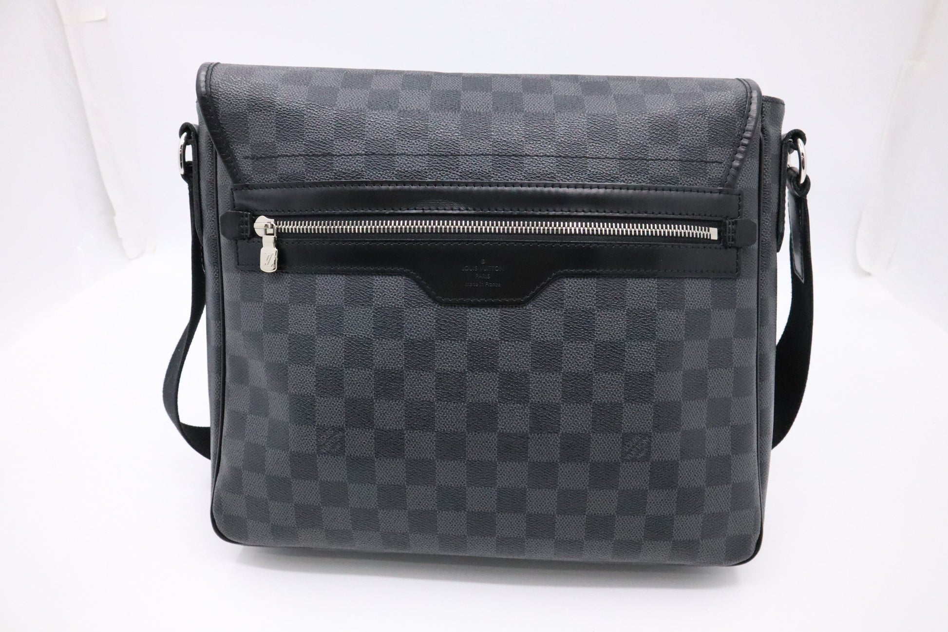 Louis Vuitton Daniel MM in Damier Graphite Canvas