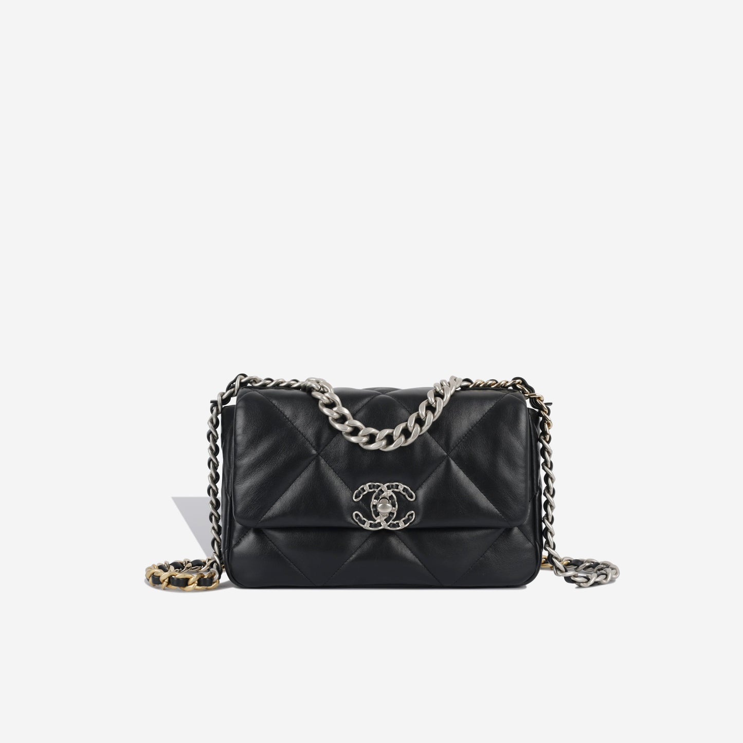 Chanel Chanel 19 - Small