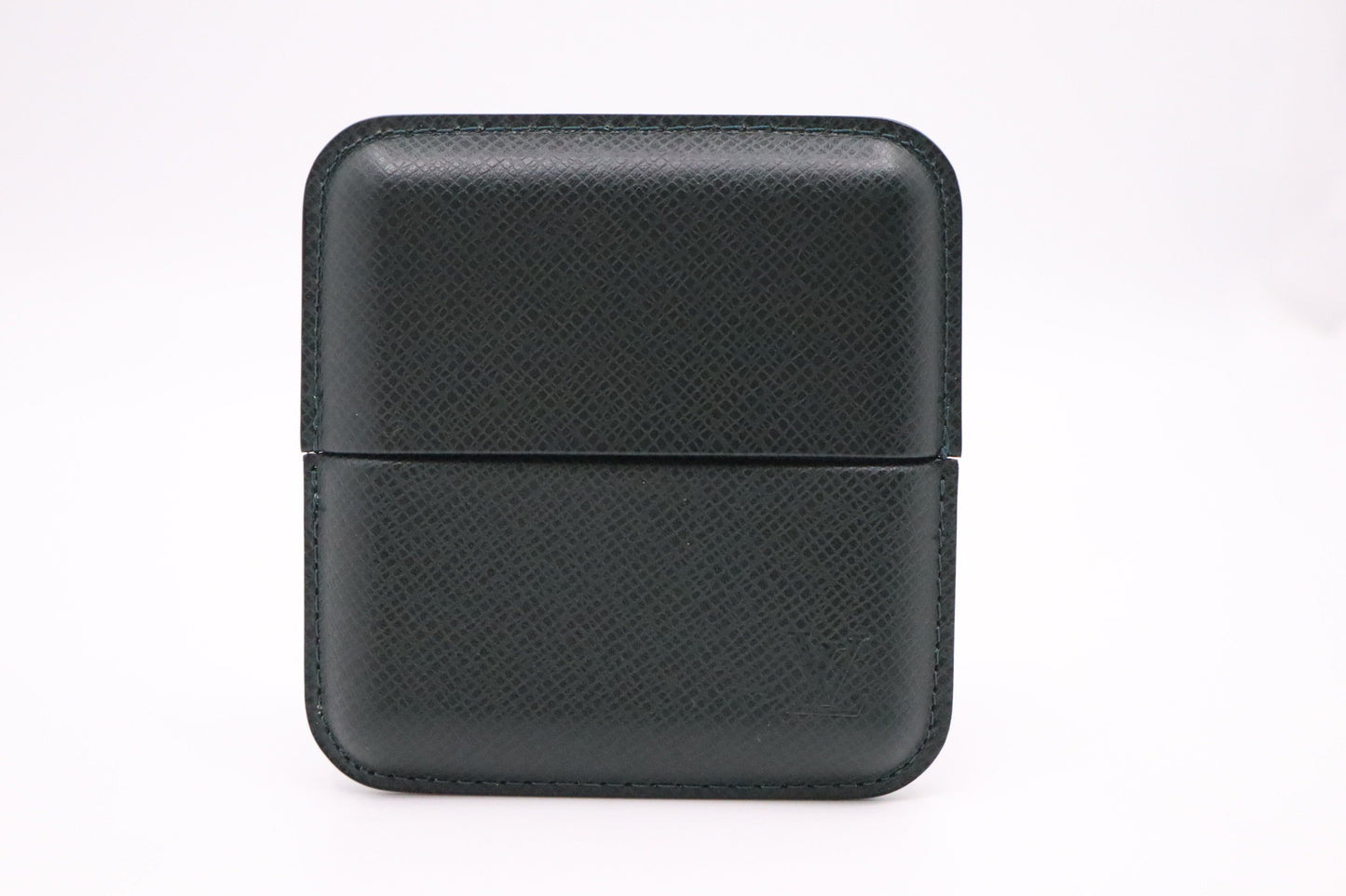 Louis Vuitton Cigarette Case in Green Taiga Leather