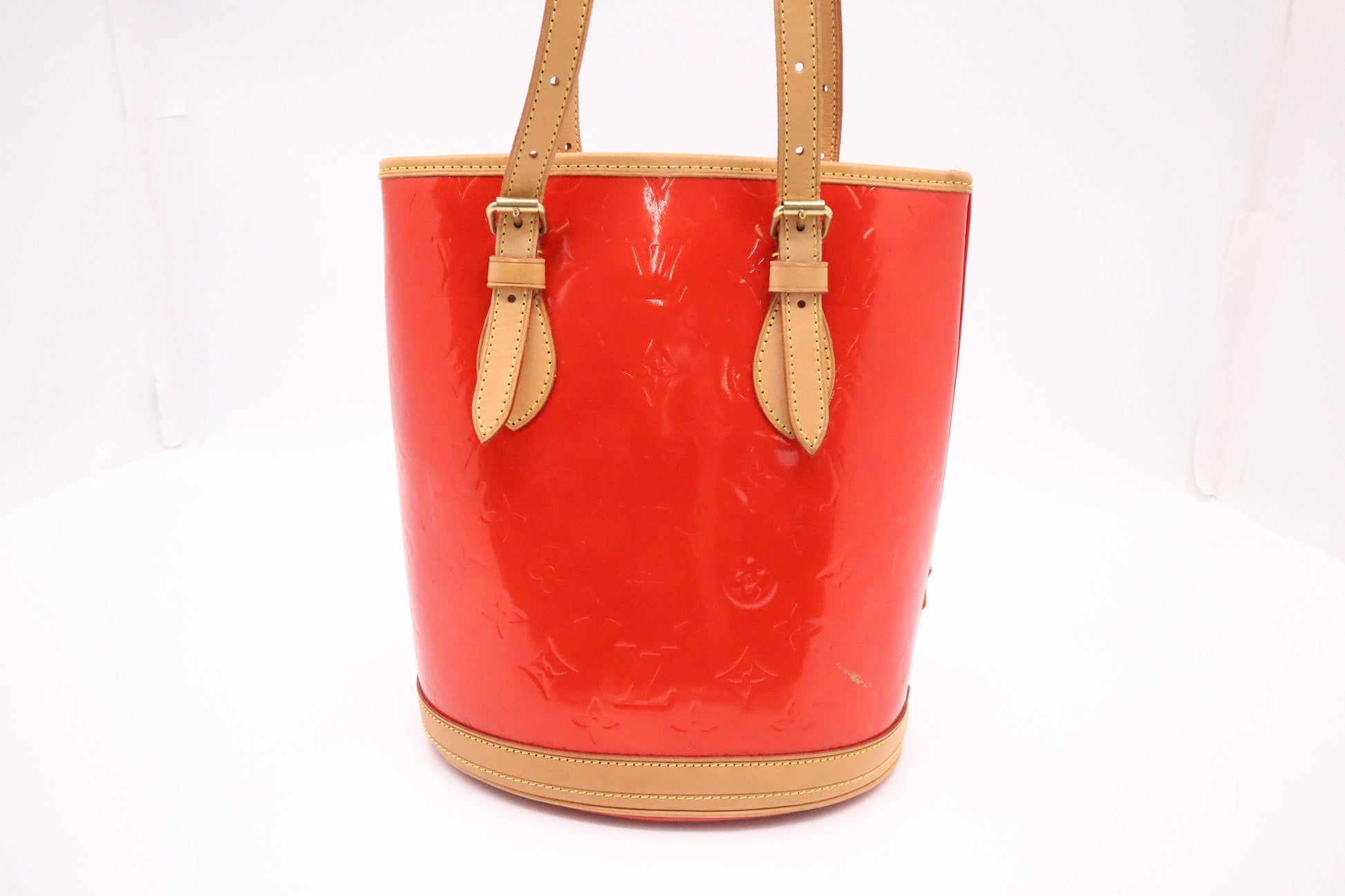 Louis Vuitton Bucket Bag PM in Red Vernis Leather
