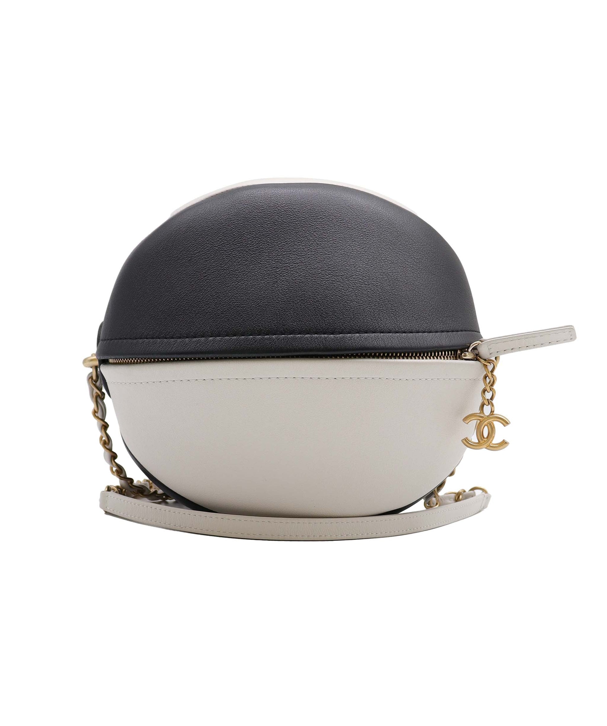 CHANEL beach ball Chain Shoulder Bag DXBS3472