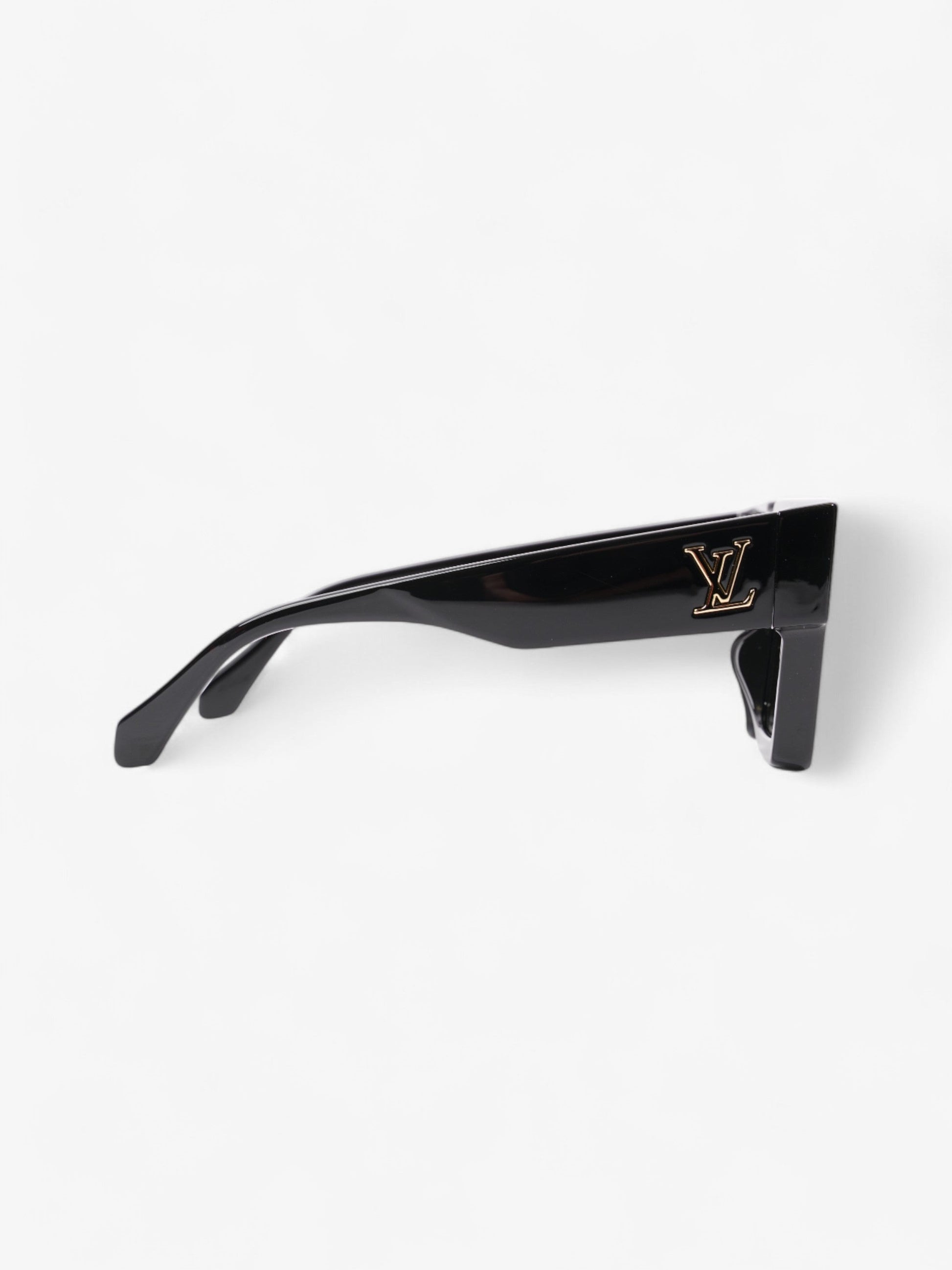 Louis Vuitton Cyclone Glasses Black / Gold / White Acetate
