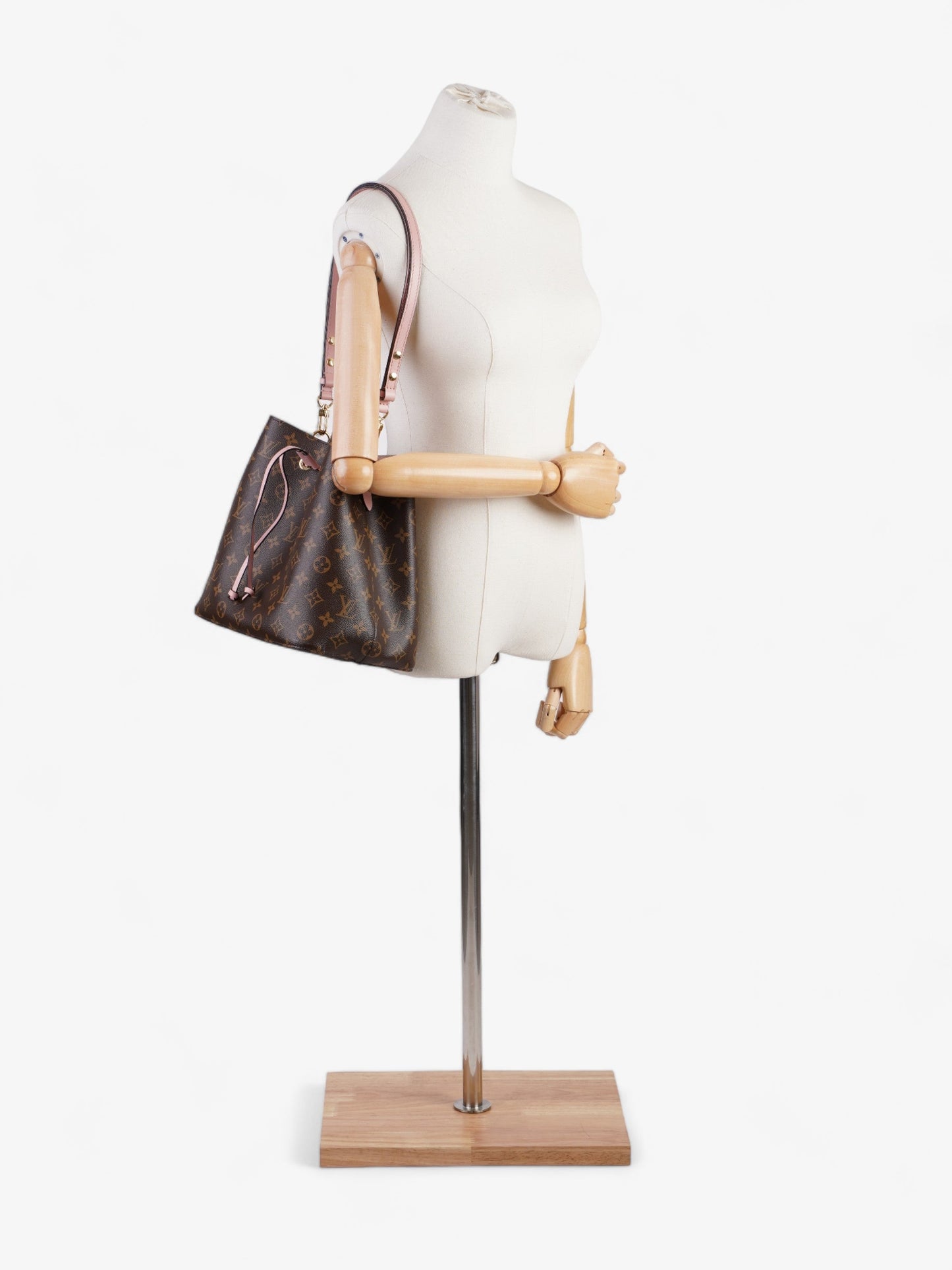 Luxury Women's Handbag | Louis Vuitton NéoNoé Bucket Monogram Coated Canvas