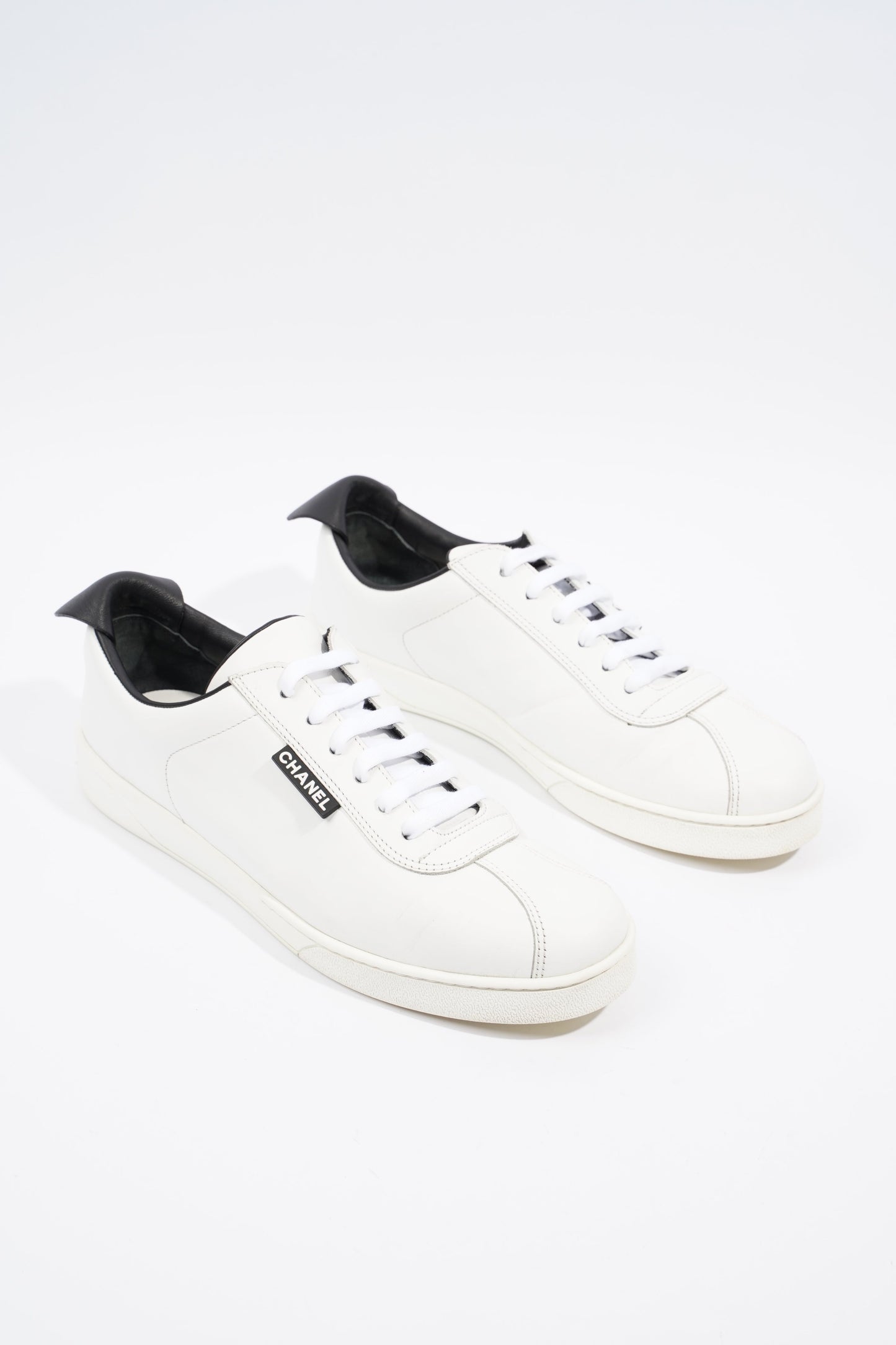 Chanel CC Logo Lace Up White Black Leather EU 41.5 UK 8.5