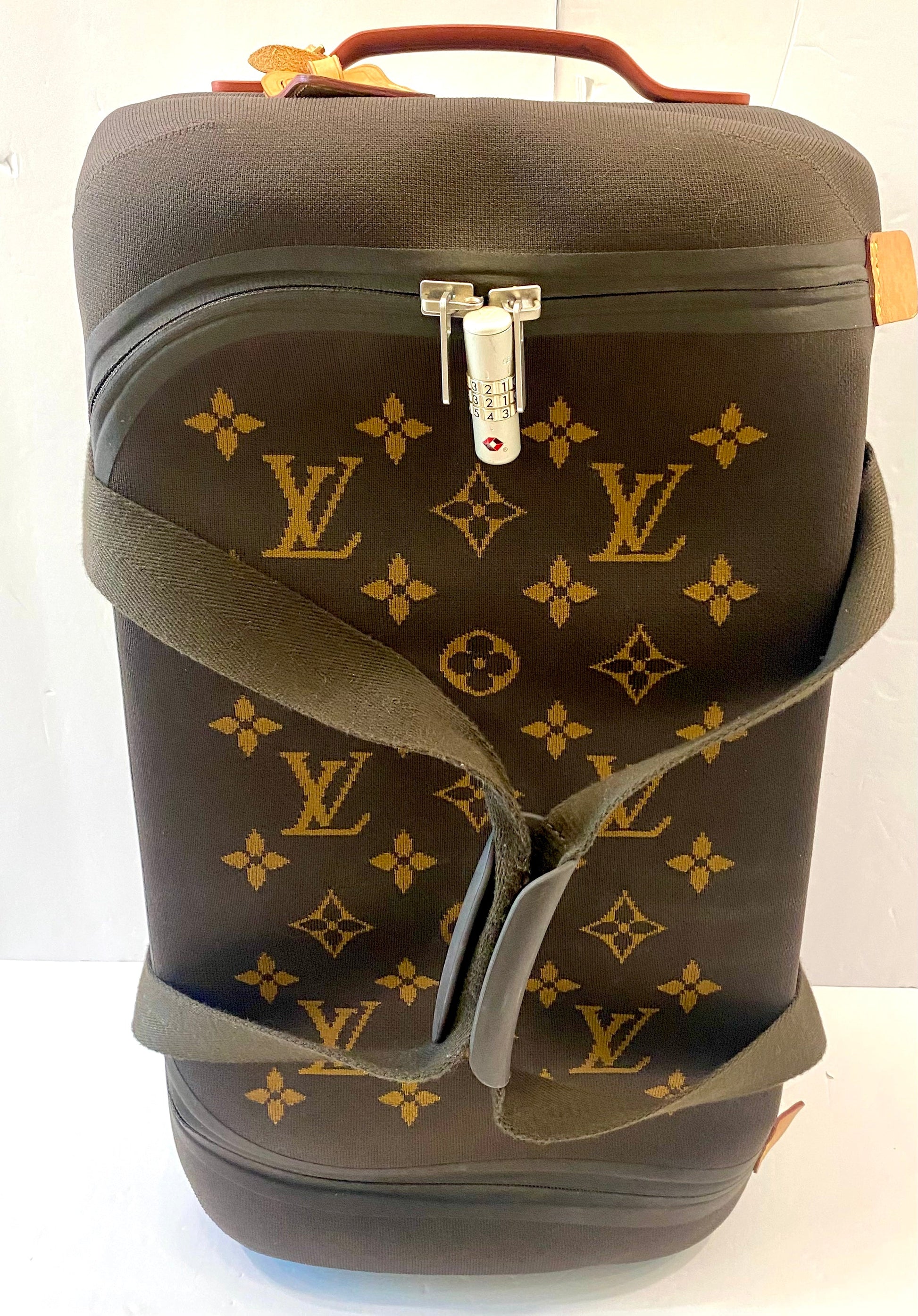 Luxury Women's Handbag | LOUIS VUITTON MONOGRAM JACQUARD KNIT HORIZON SOFT DUFFLE 55 BAG