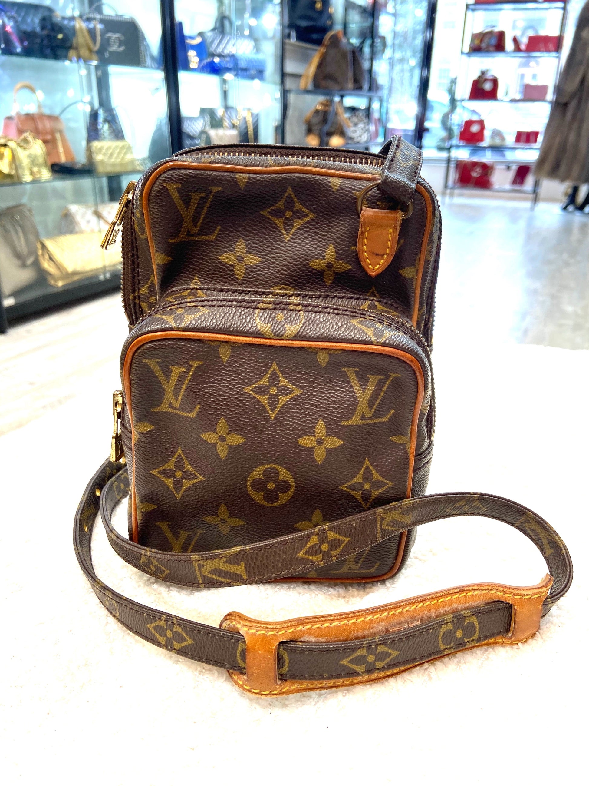 Luxury Women's Handbag | LOUIS VUITTON MONOGRAM AMAZONE PM BAG